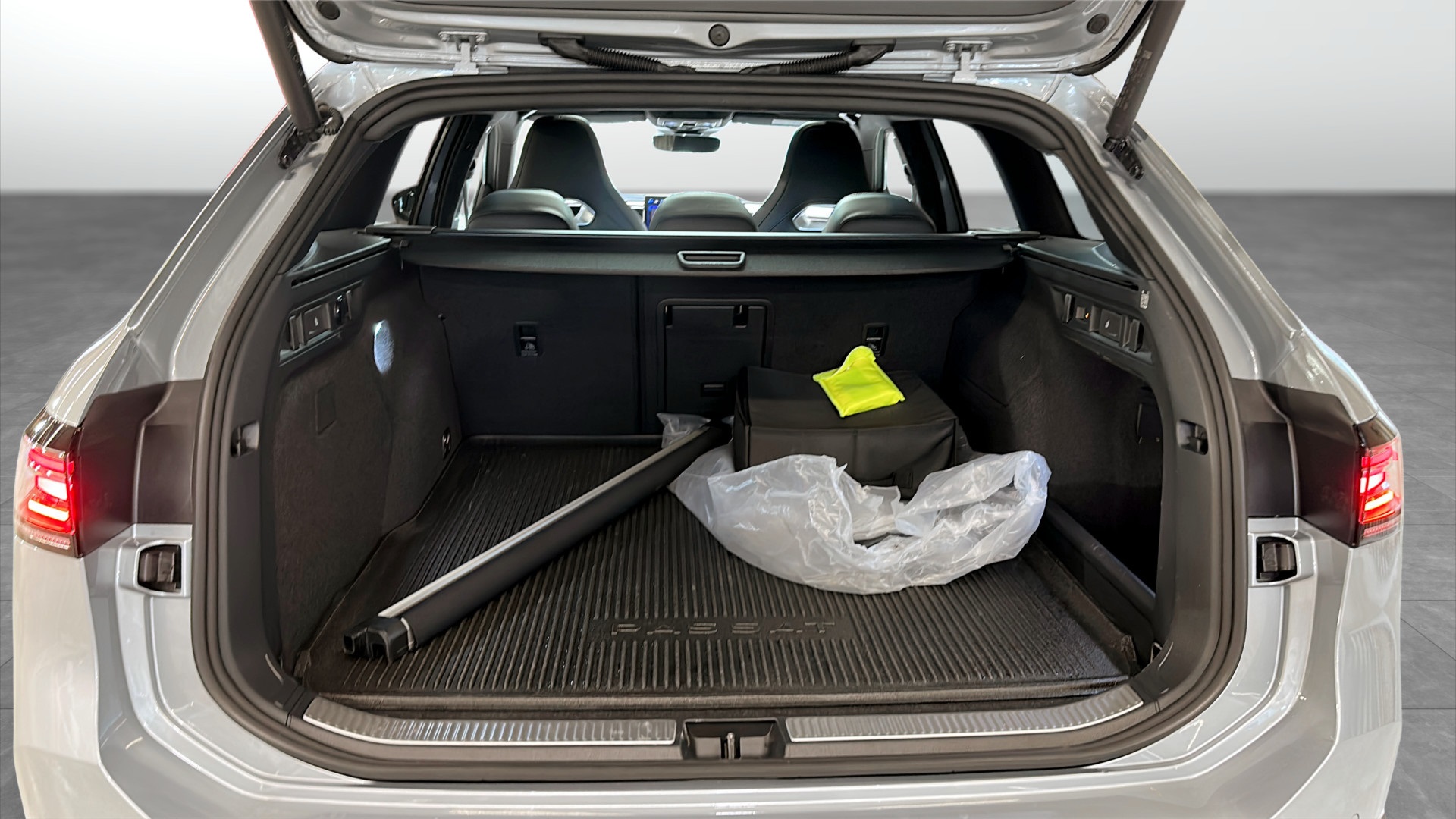 Volkswagen Passat UKF91P