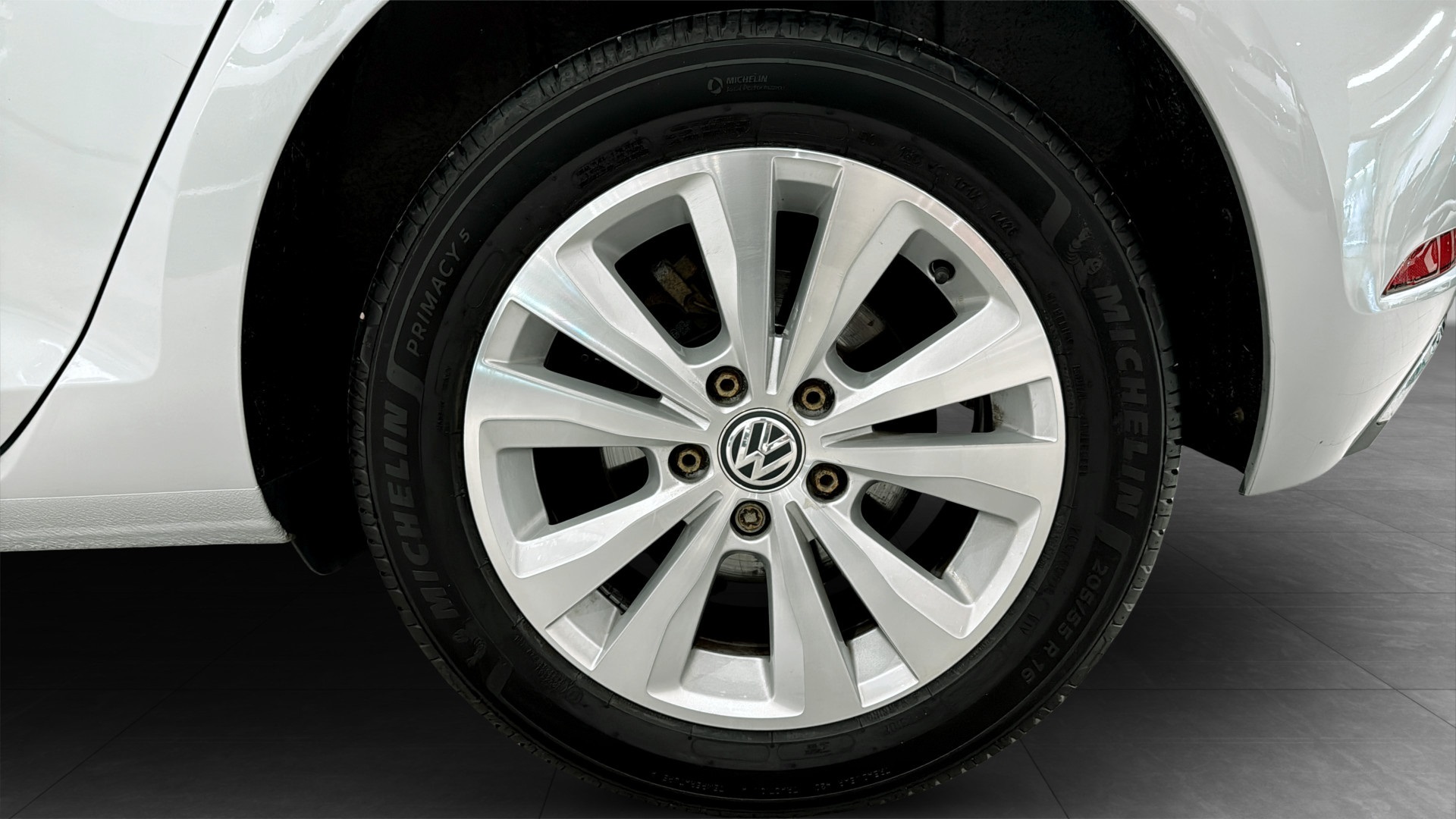 Volkswagen Golf ULH703