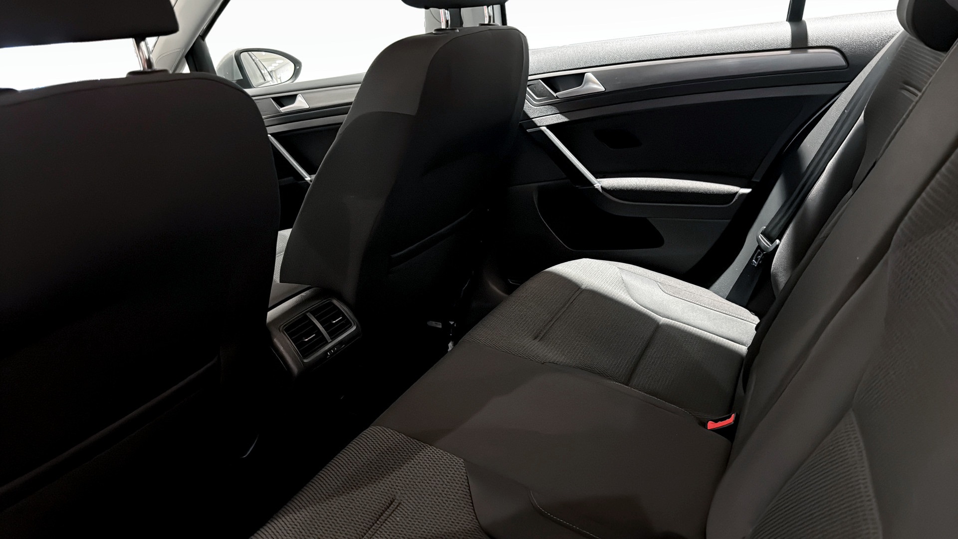 Volkswagen Golf ULH703