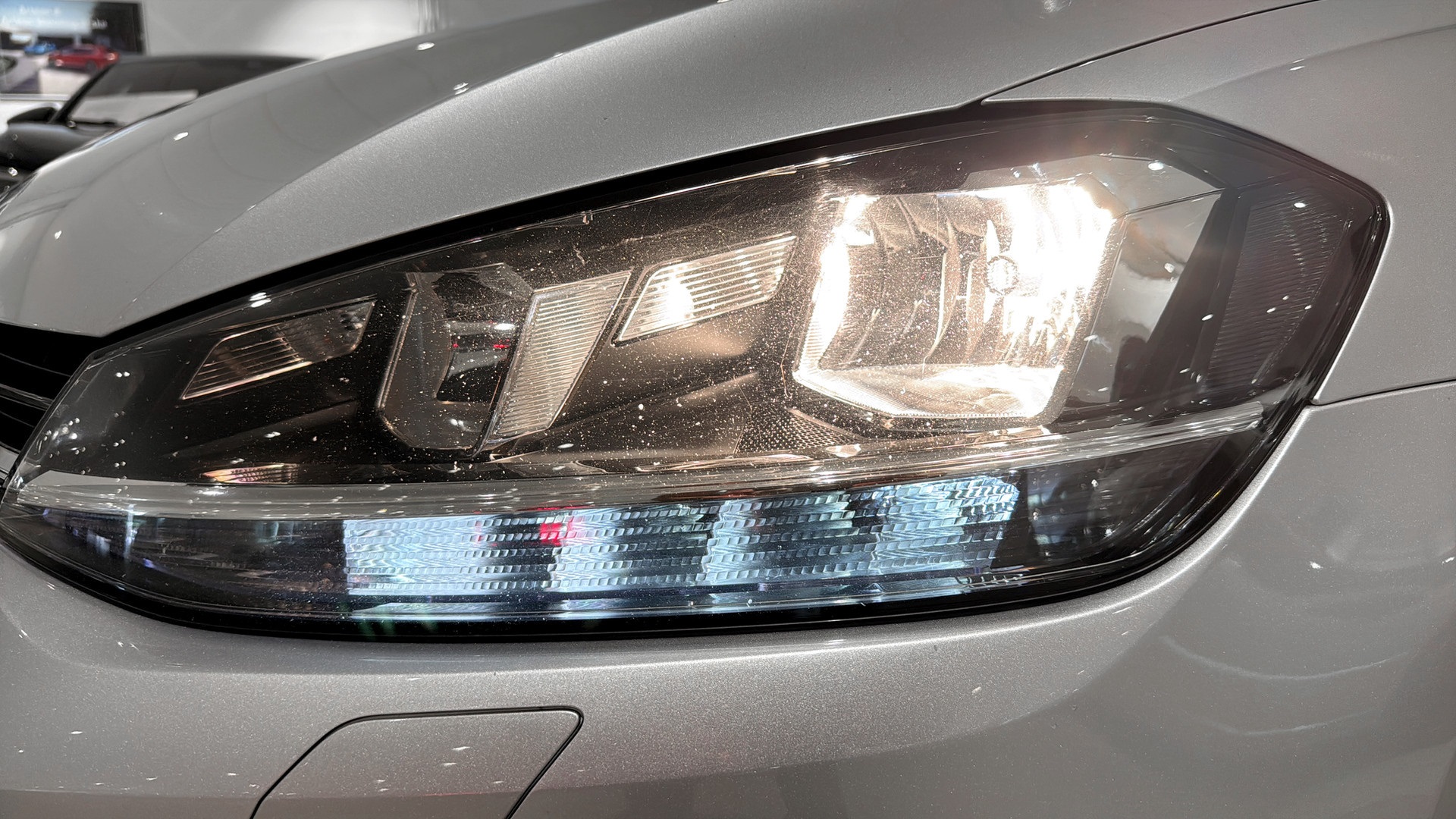 Volkswagen Golf ULH703
