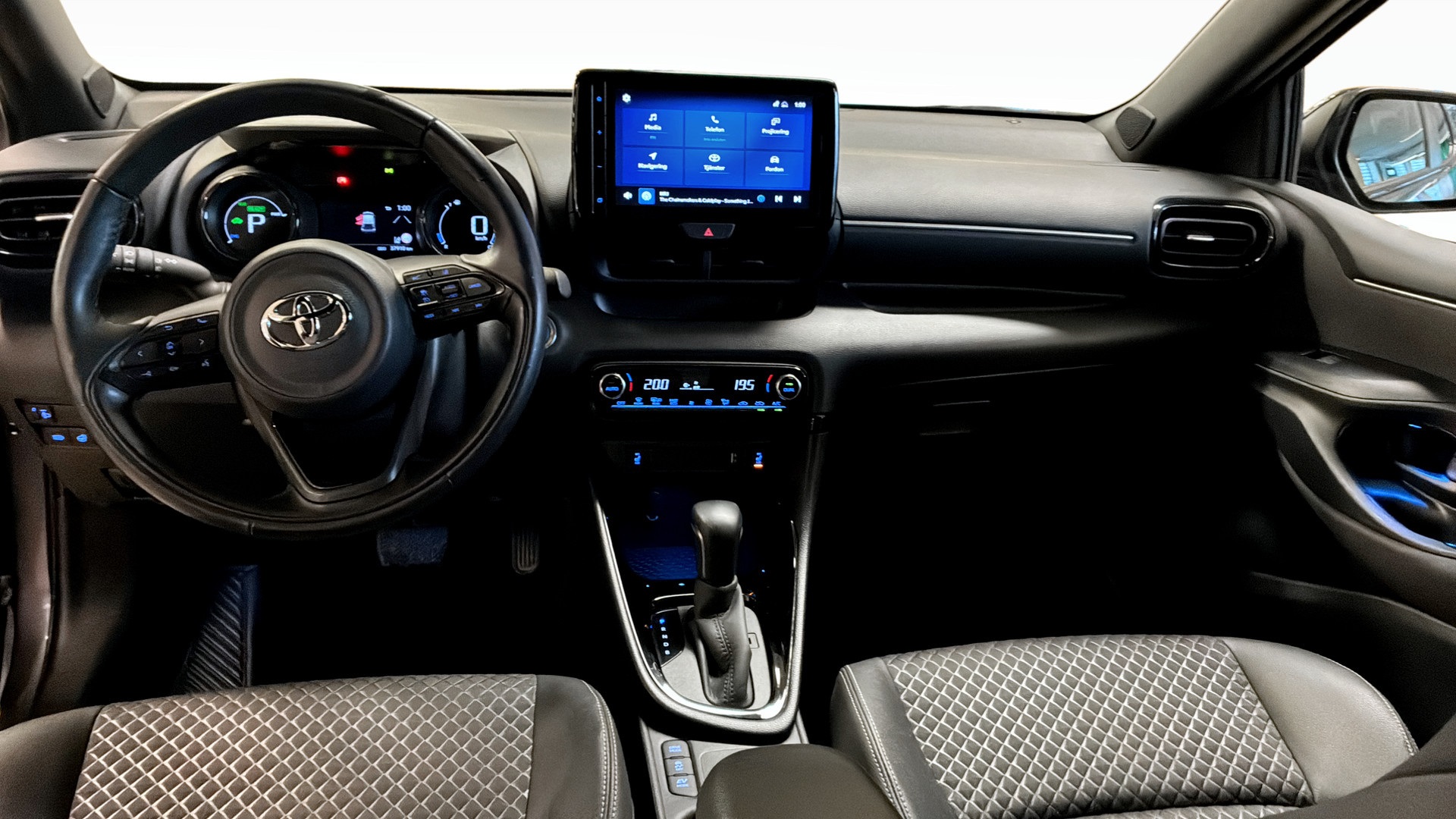 Toyota Yaris ULS62B