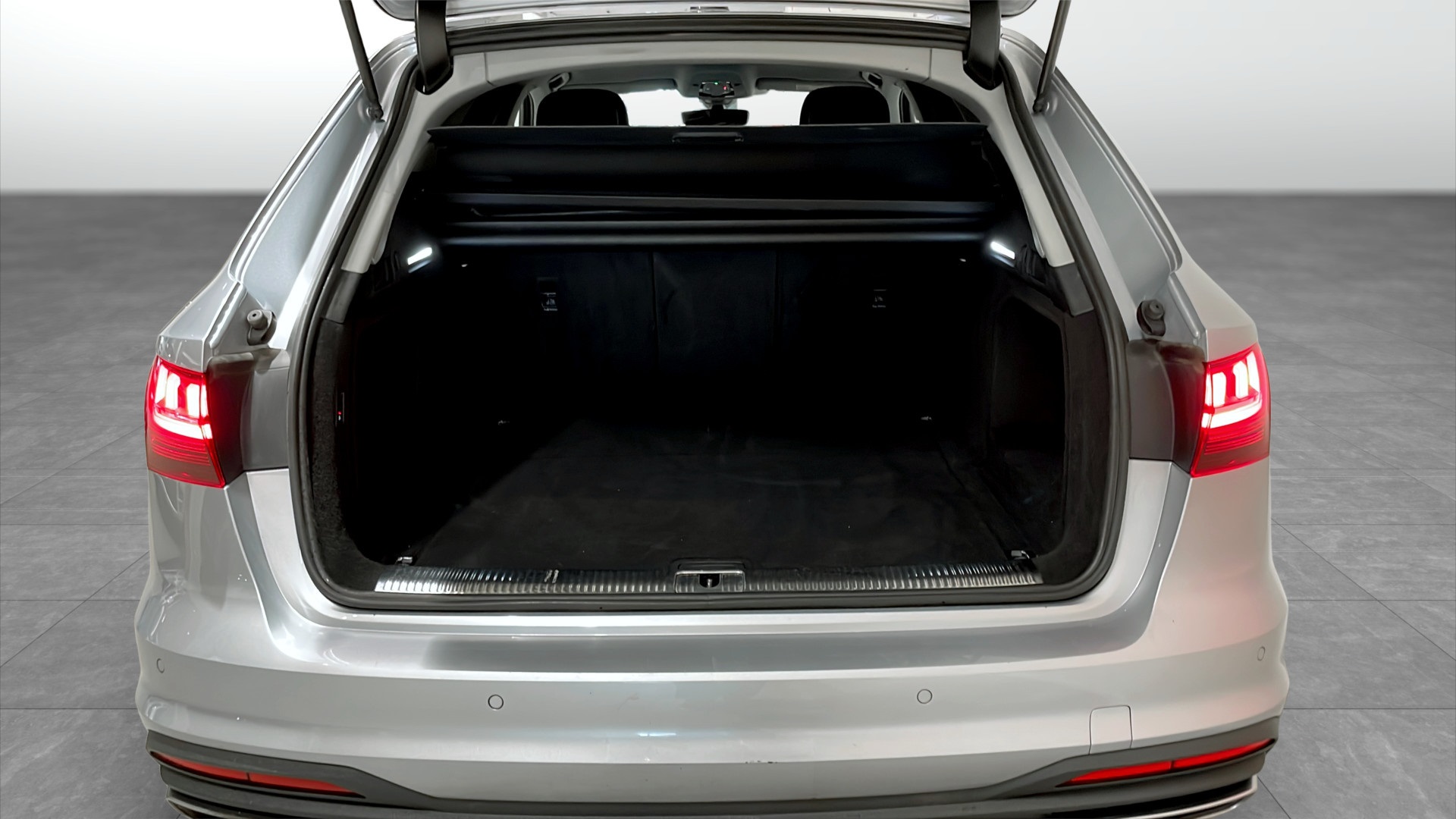Audi A4 Avant UMB69Z