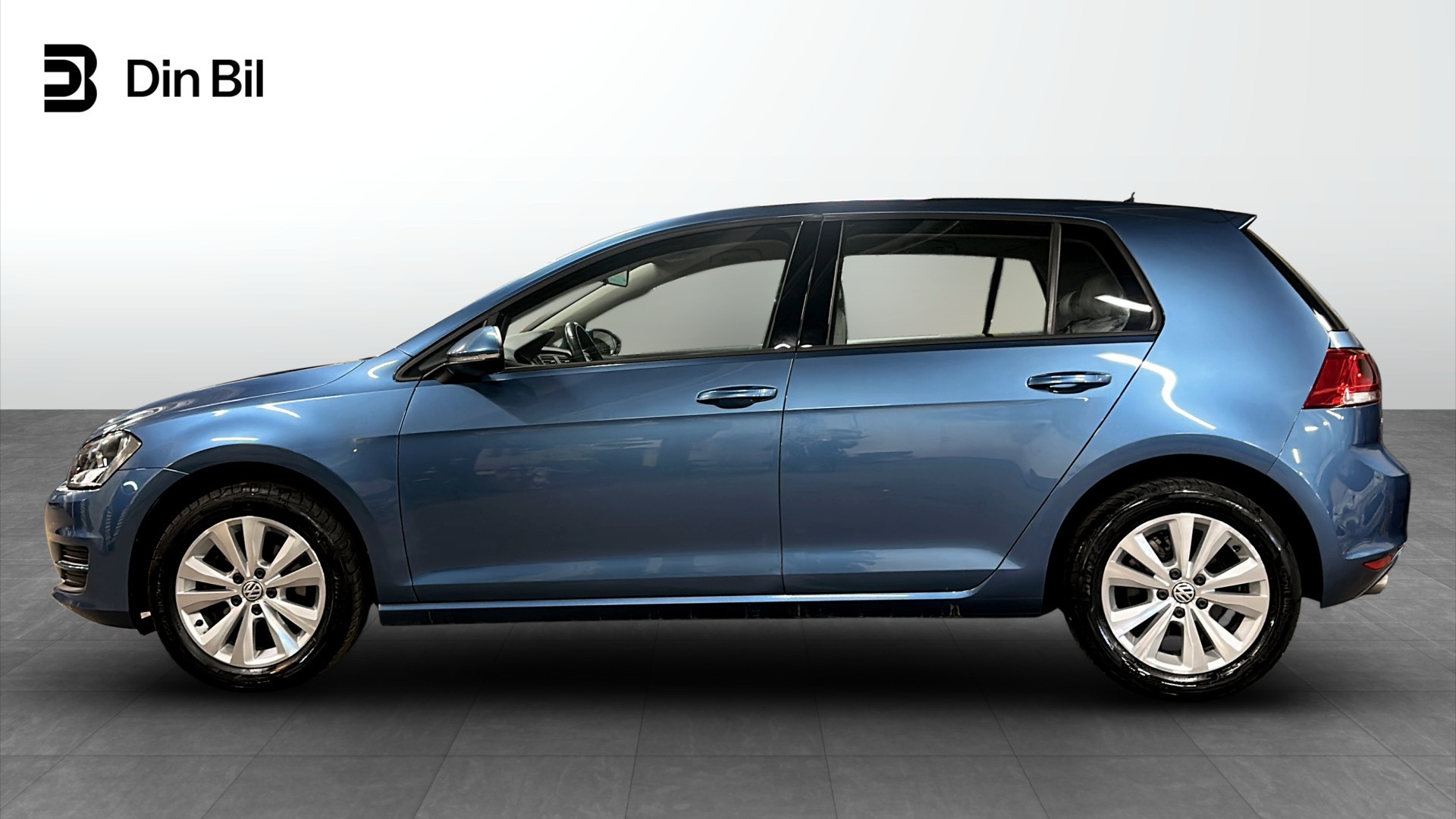 Volkswagen Golf UMC009