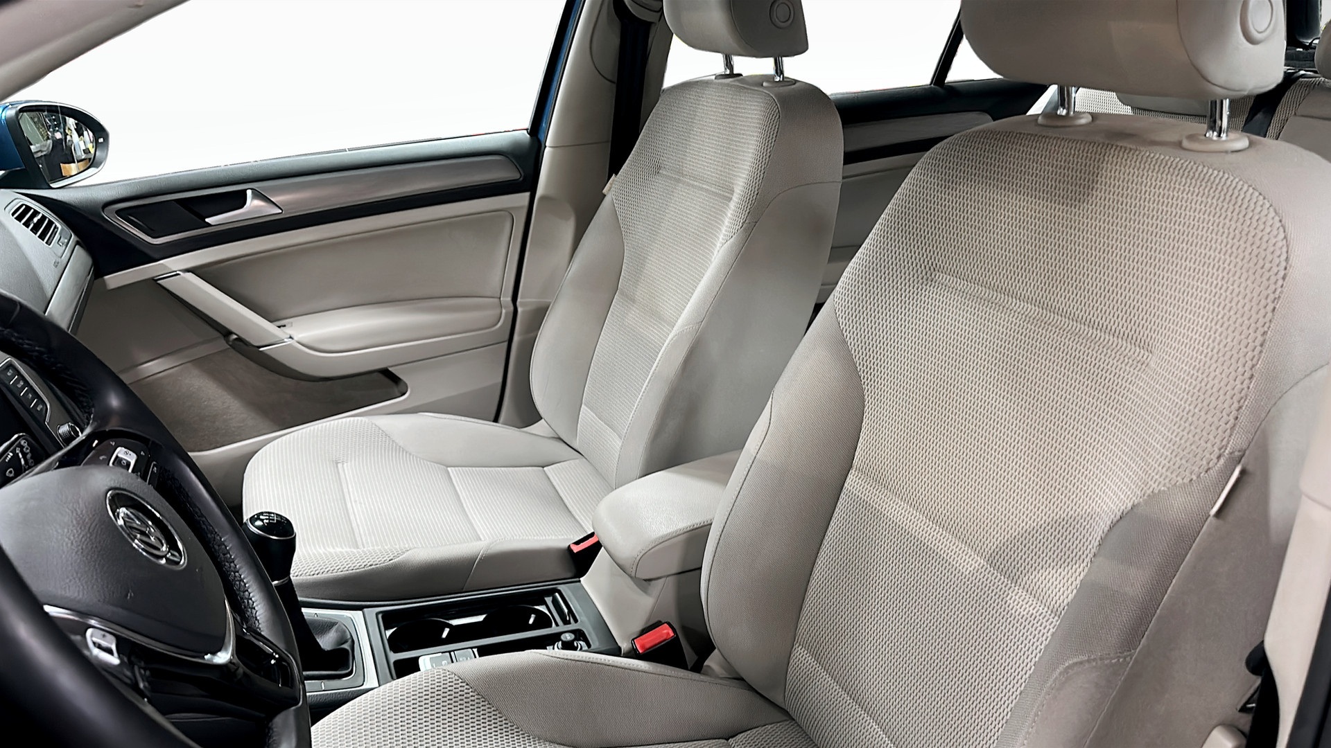Volkswagen Golf UMC009