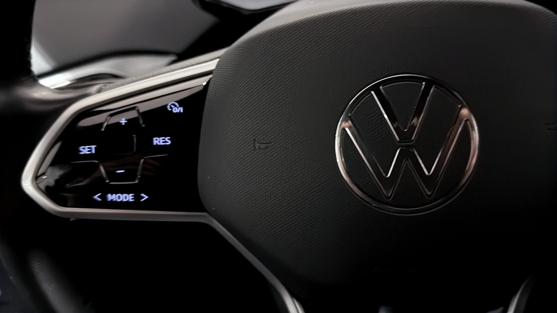 Volkswagen ID.4 UMD16A