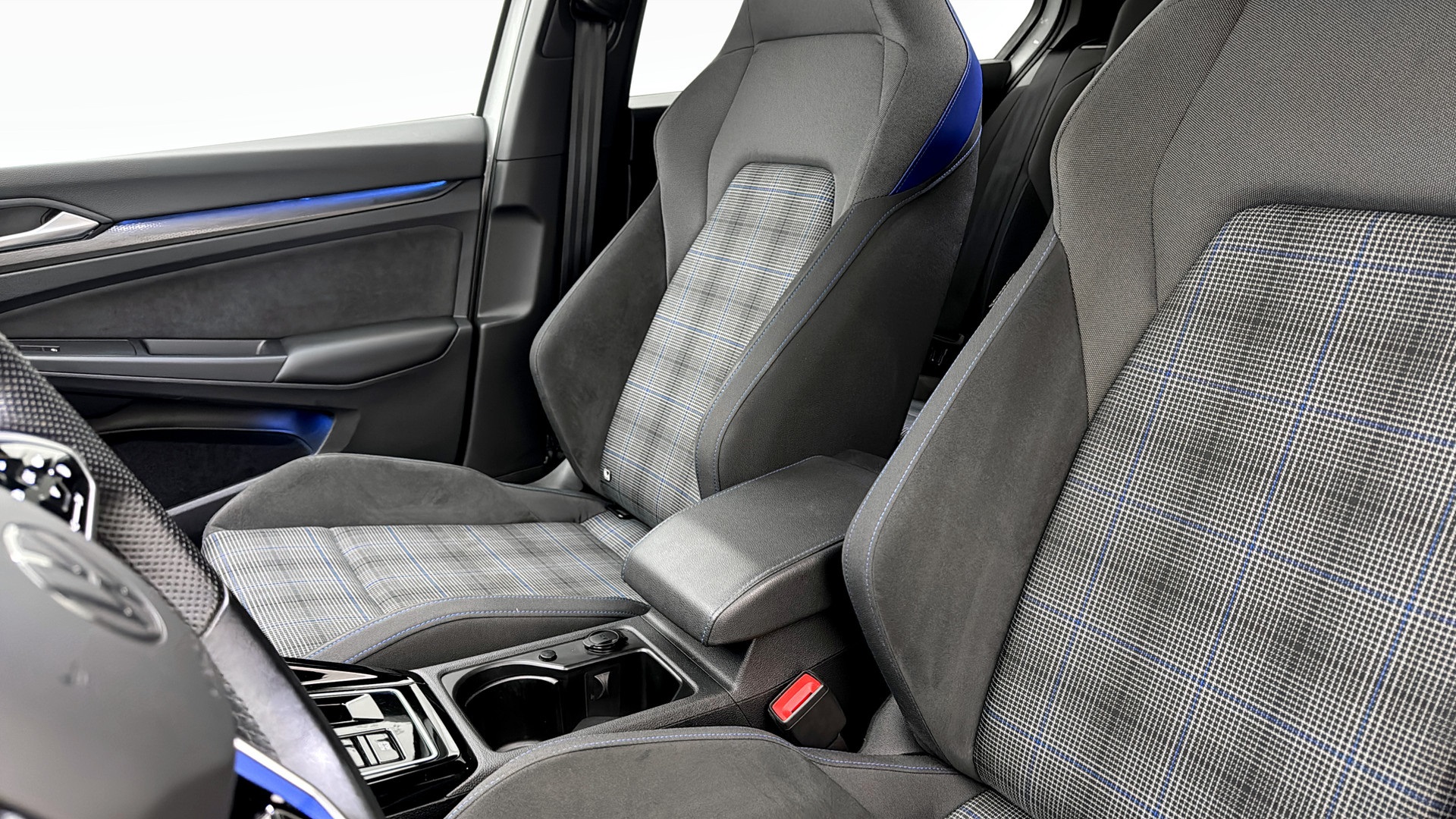 Volkswagen Golf UMH89R