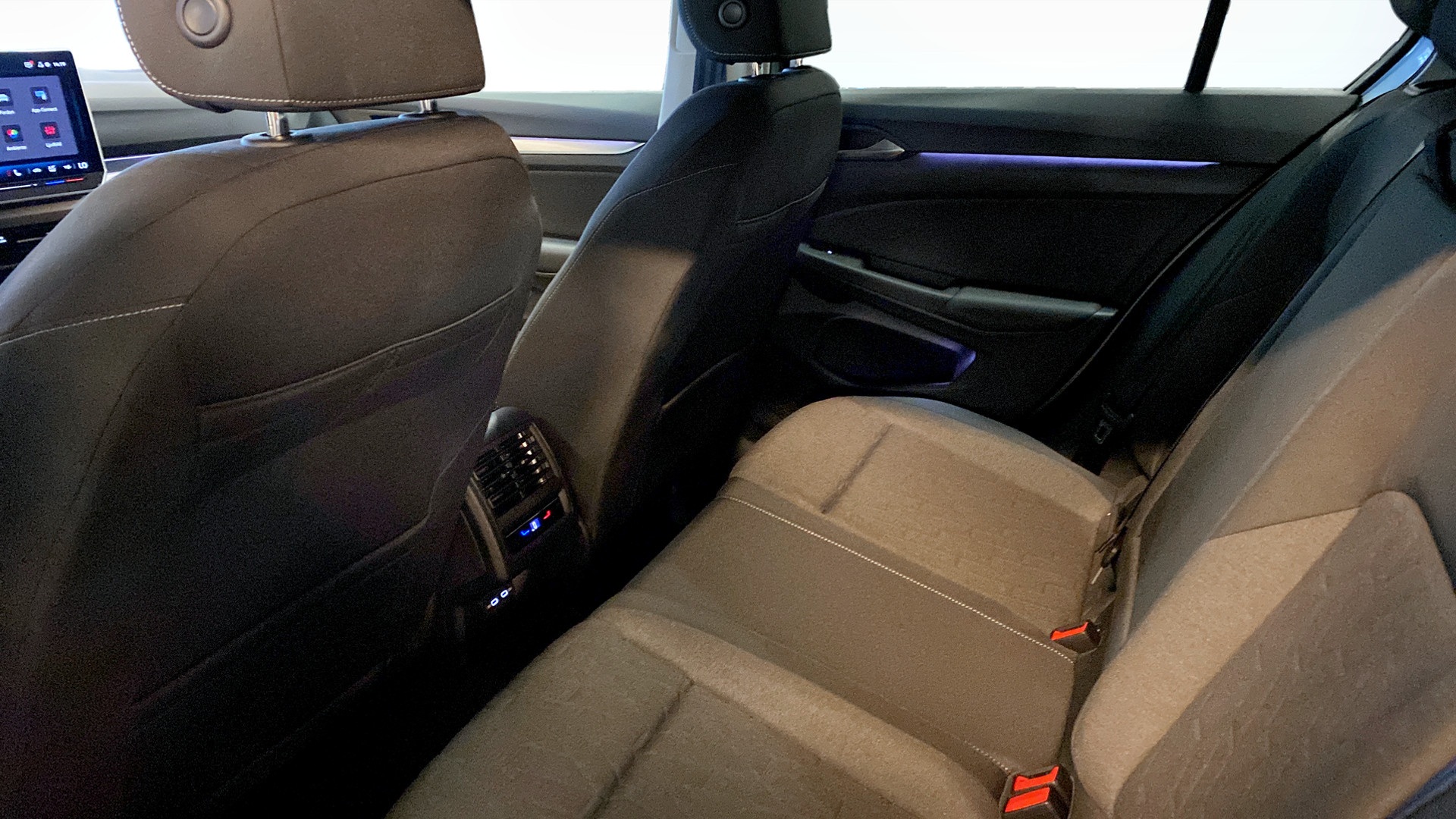 Volkswagen Golf UMJ12J