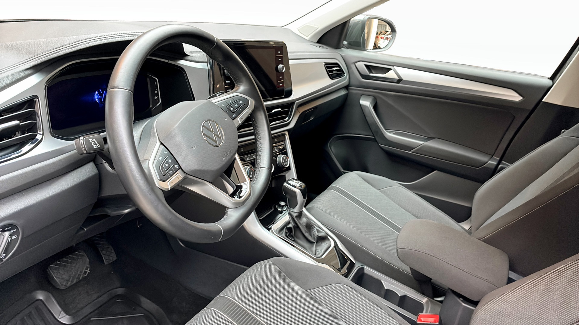Volkswagen T-Roc UND080