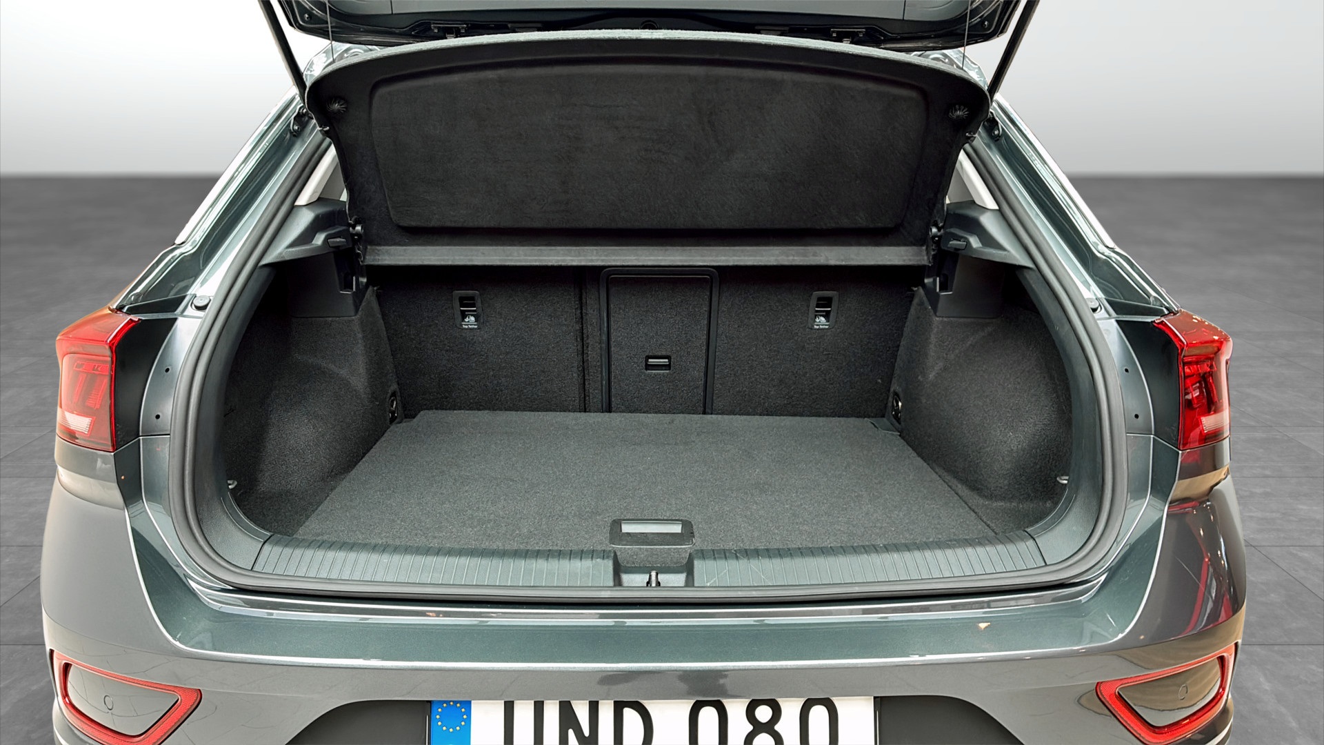 Volkswagen T-Roc UND080