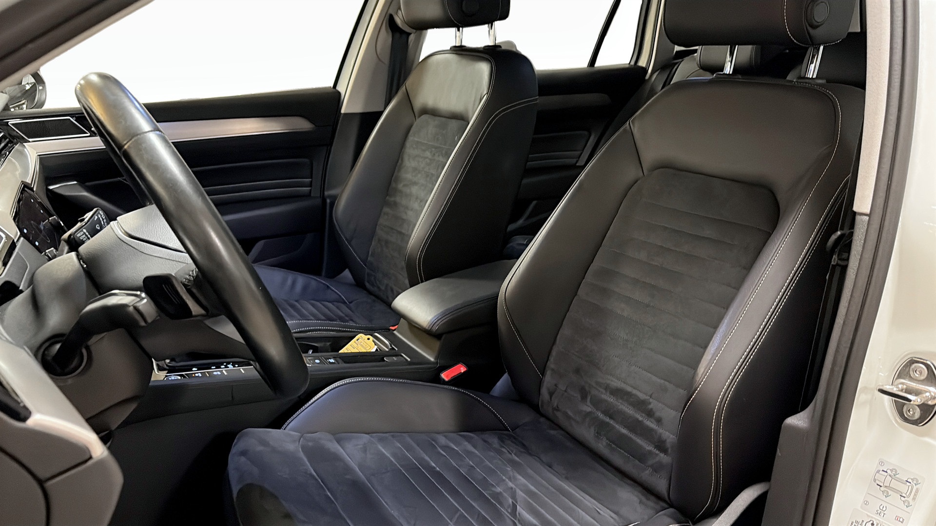 Volkswagen Passat Sportscombi UNJ17G
