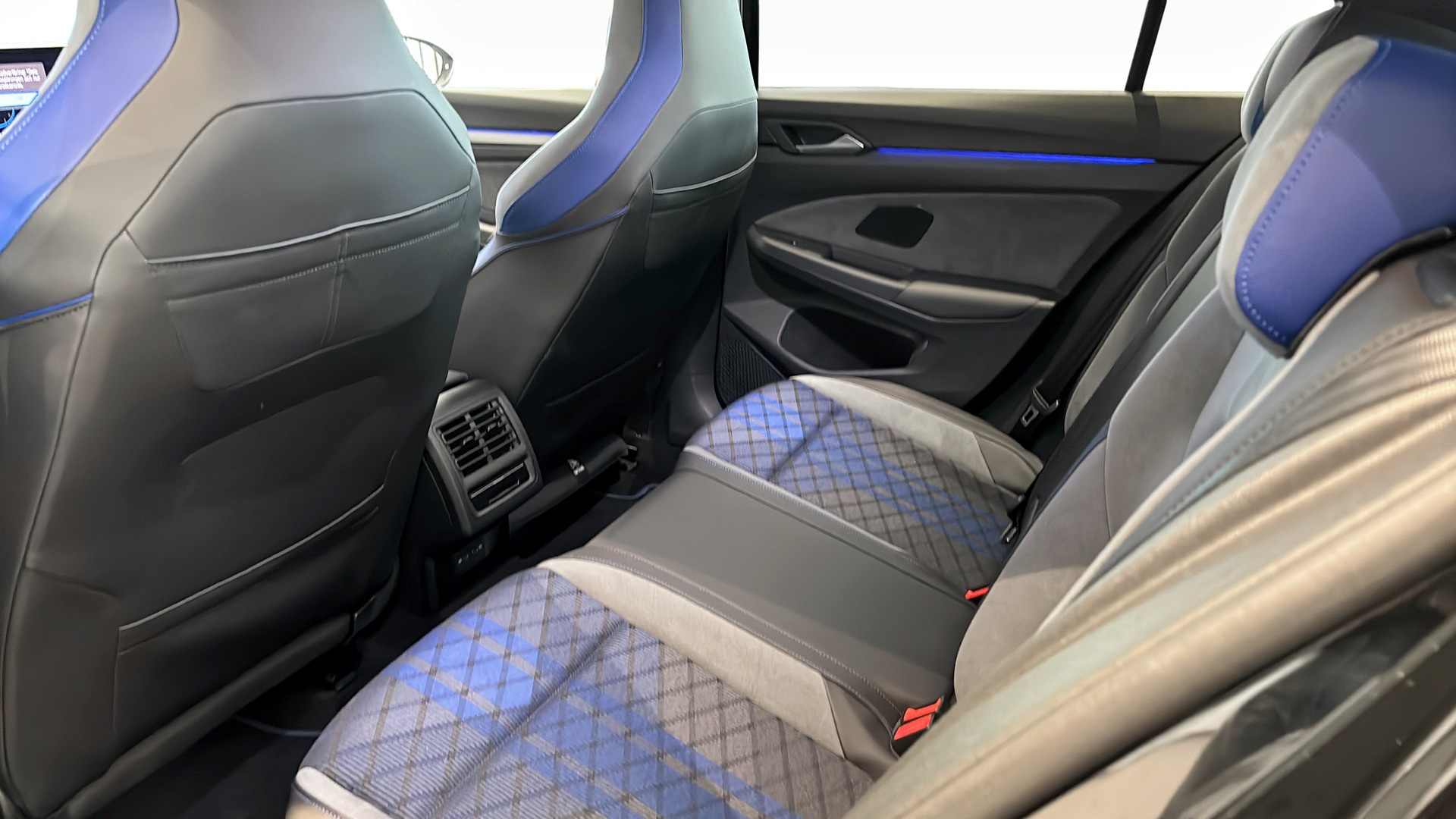 Volkswagen Golf UOH09G