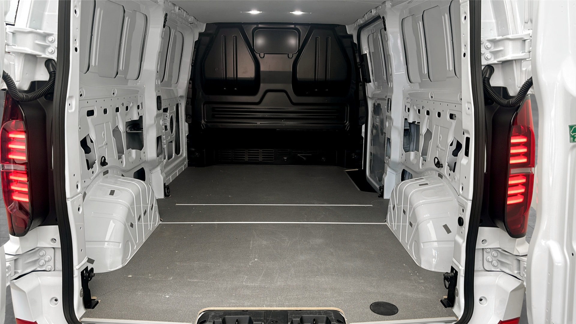 Volkswagen T7 Transporter UPG11B