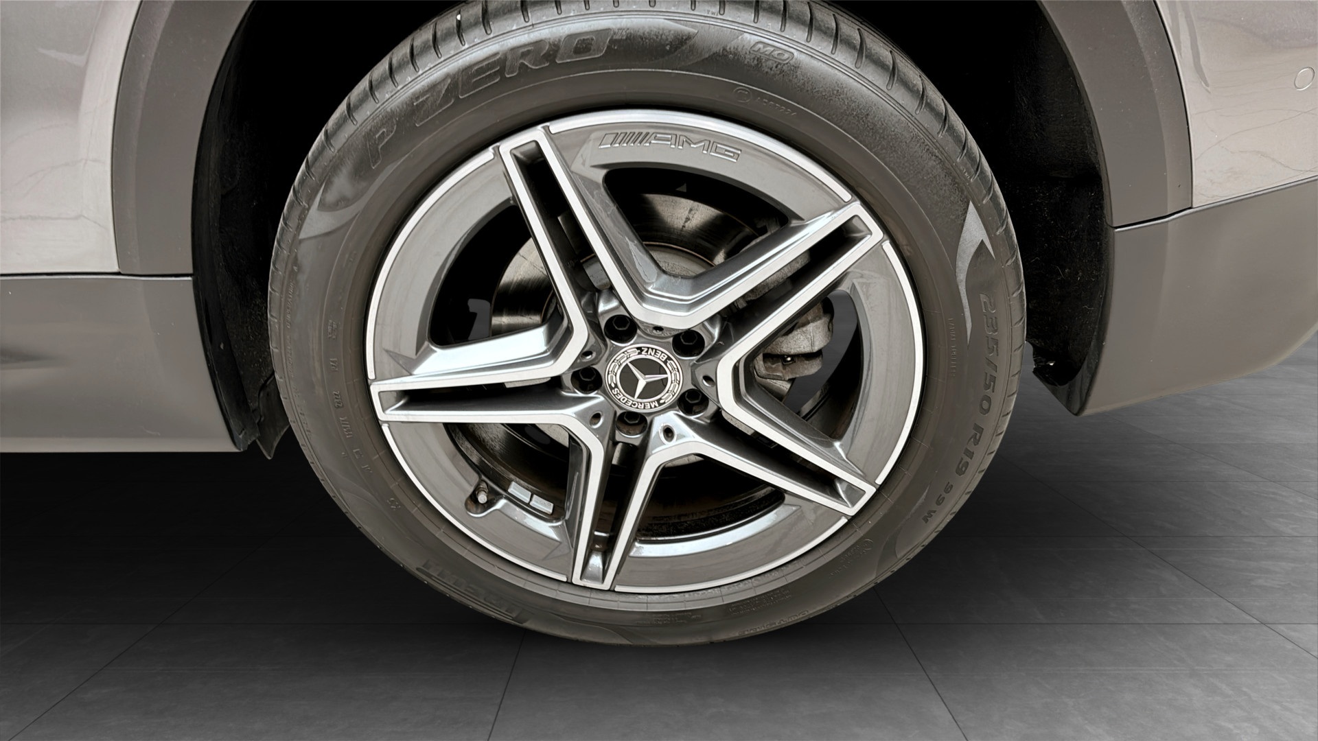 Mercedes GLB 200 URA11P