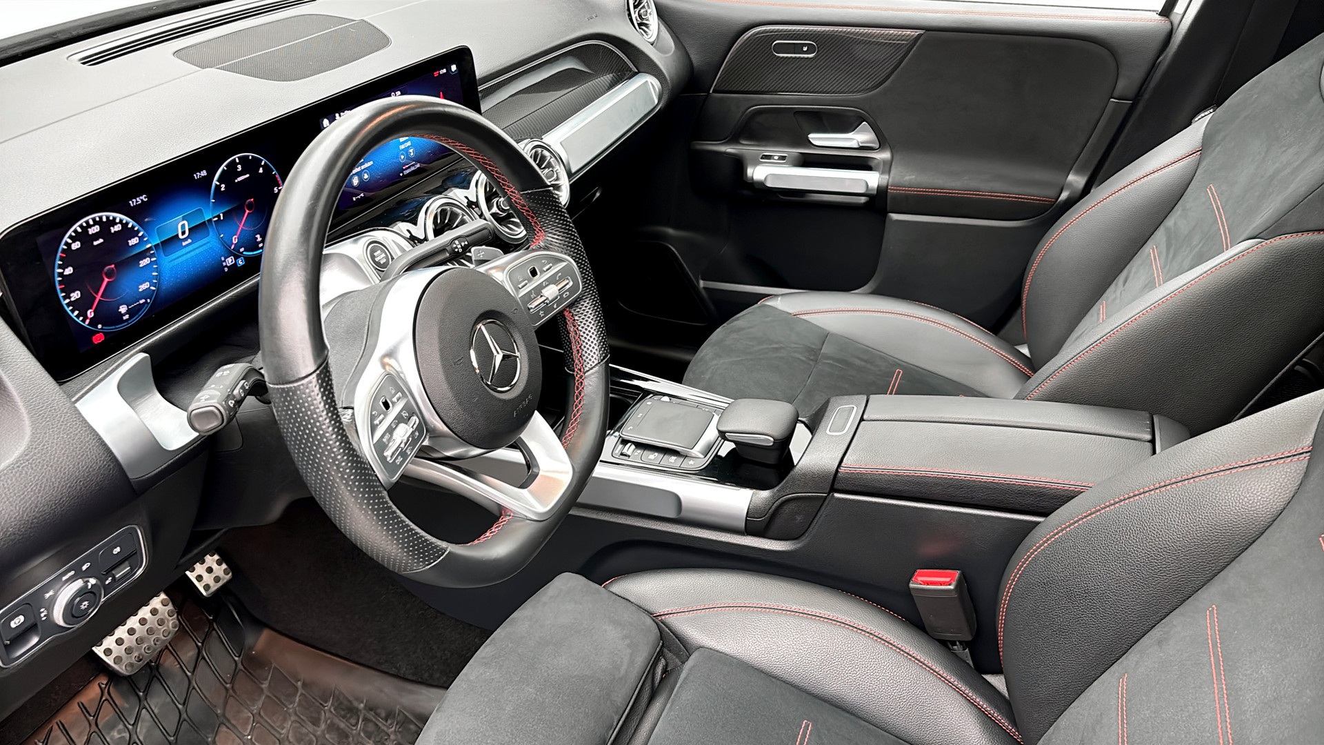 Mercedes GLB 200 URA11P