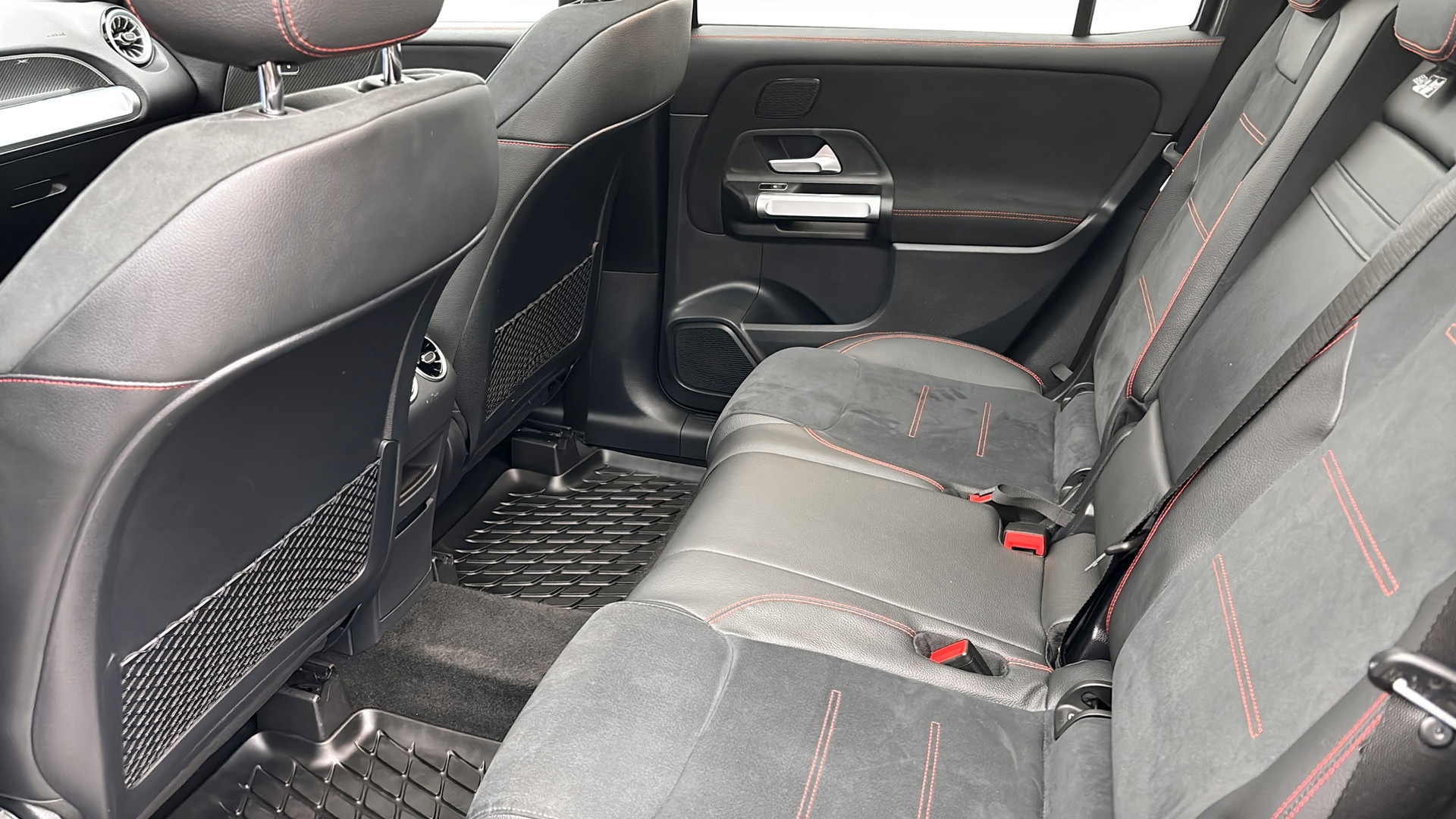 Mercedes GLB 200 URA11P