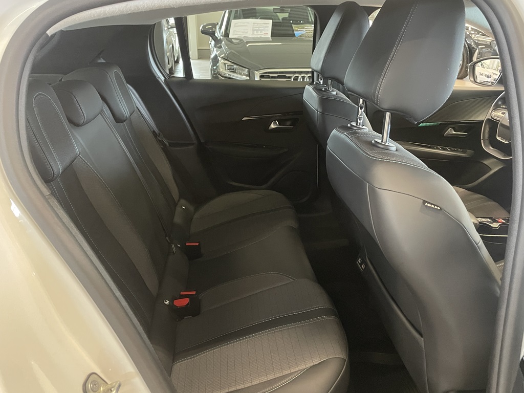 Peugeot e-208 URC38E