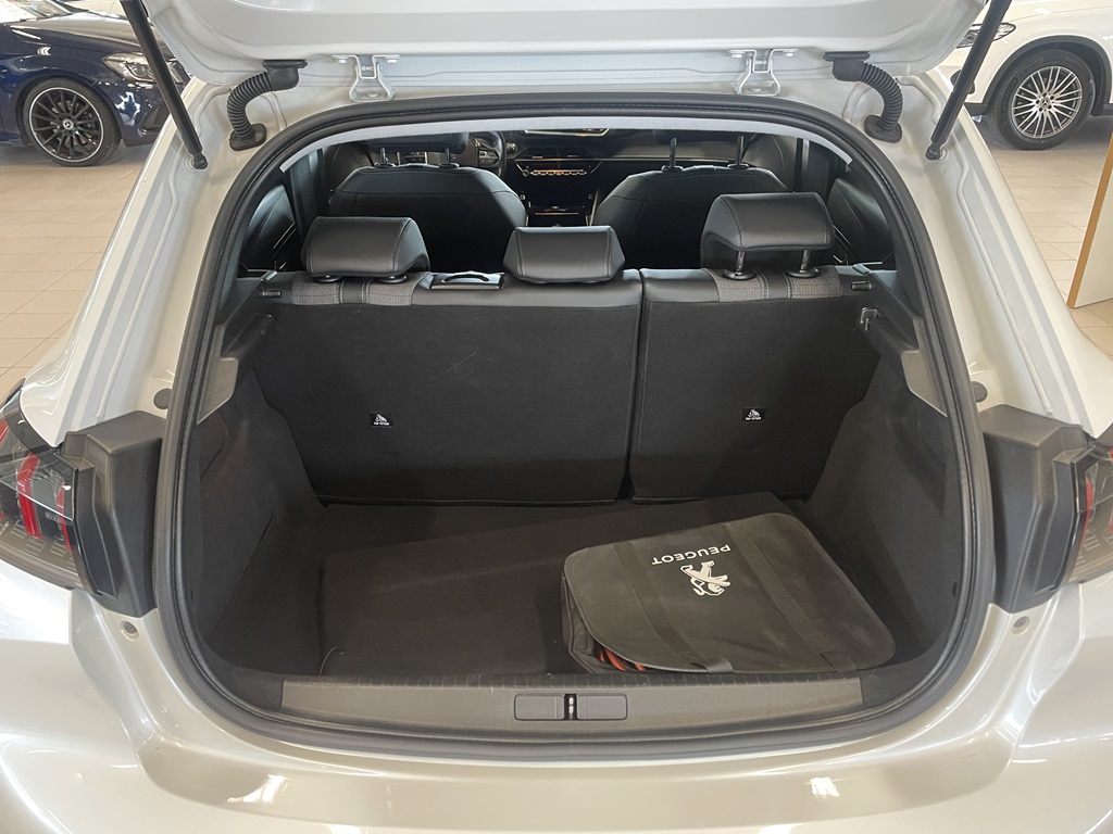 Peugeot e-208 URC38E