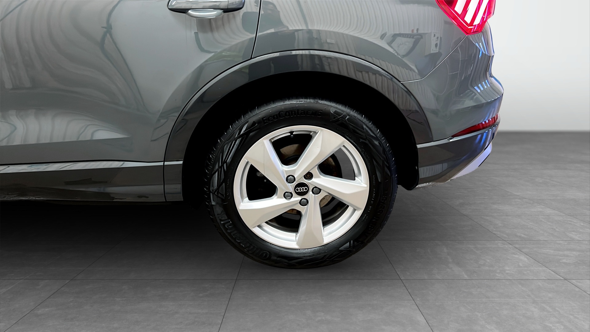 Audi Q3 URL09G