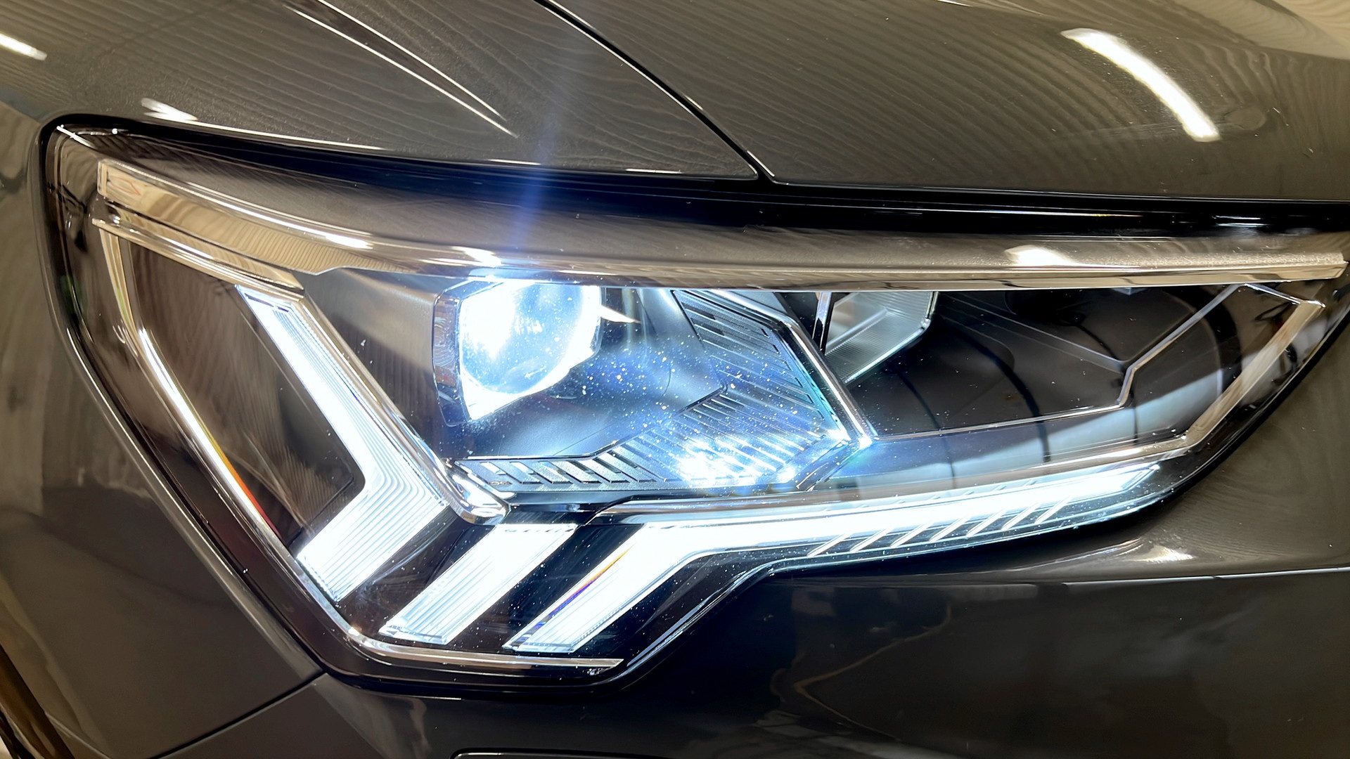 Audi Q3 URL09G