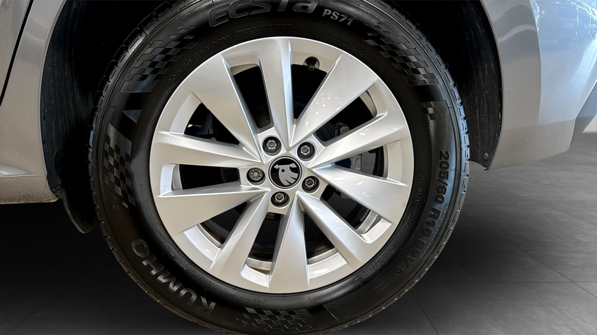 Skoda Kamiq URL27C