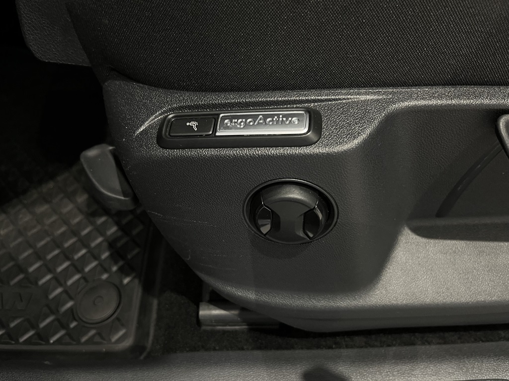 Volkswagen Tiguan USW170