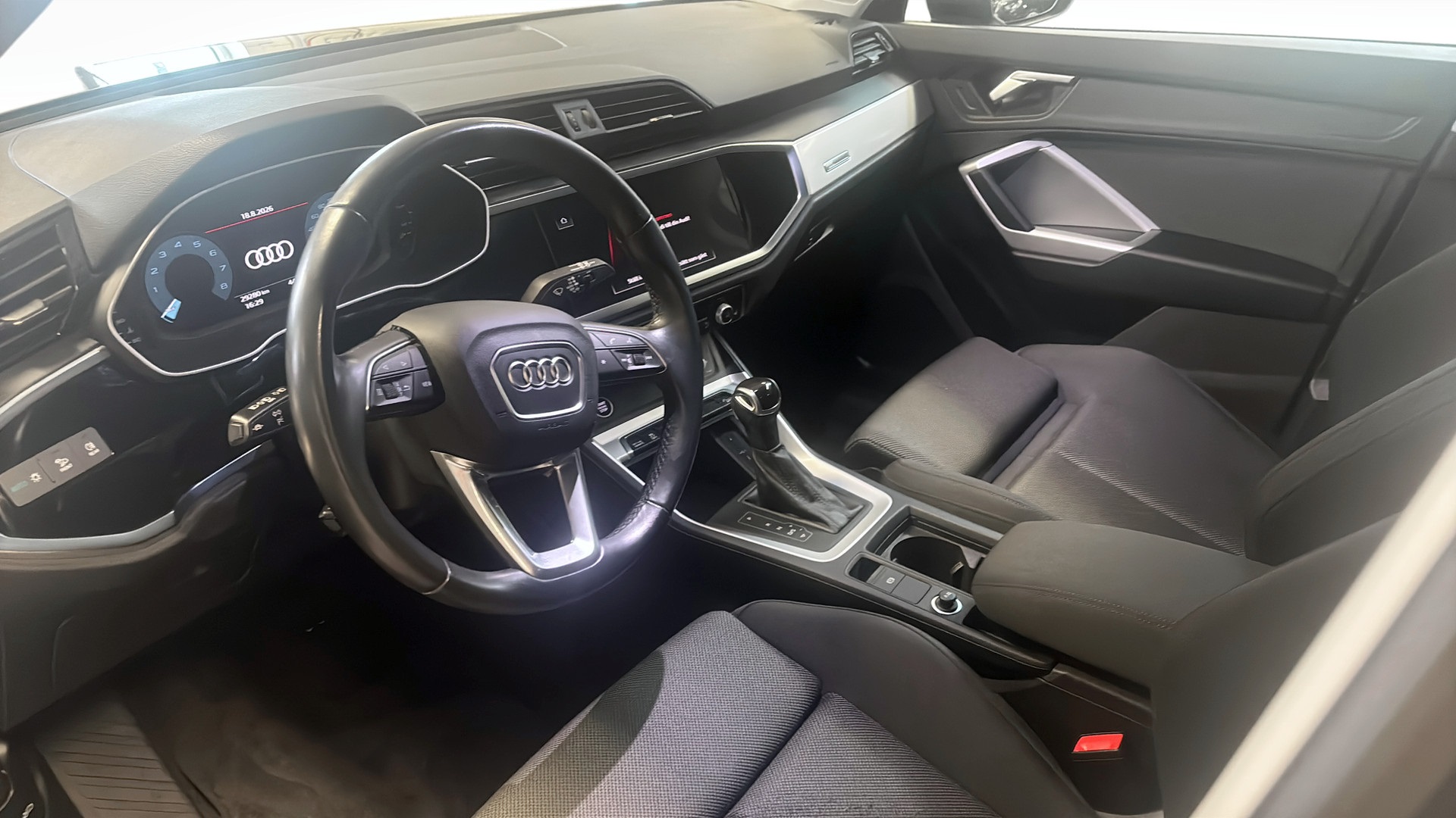 Audi Q3 UTA79F
