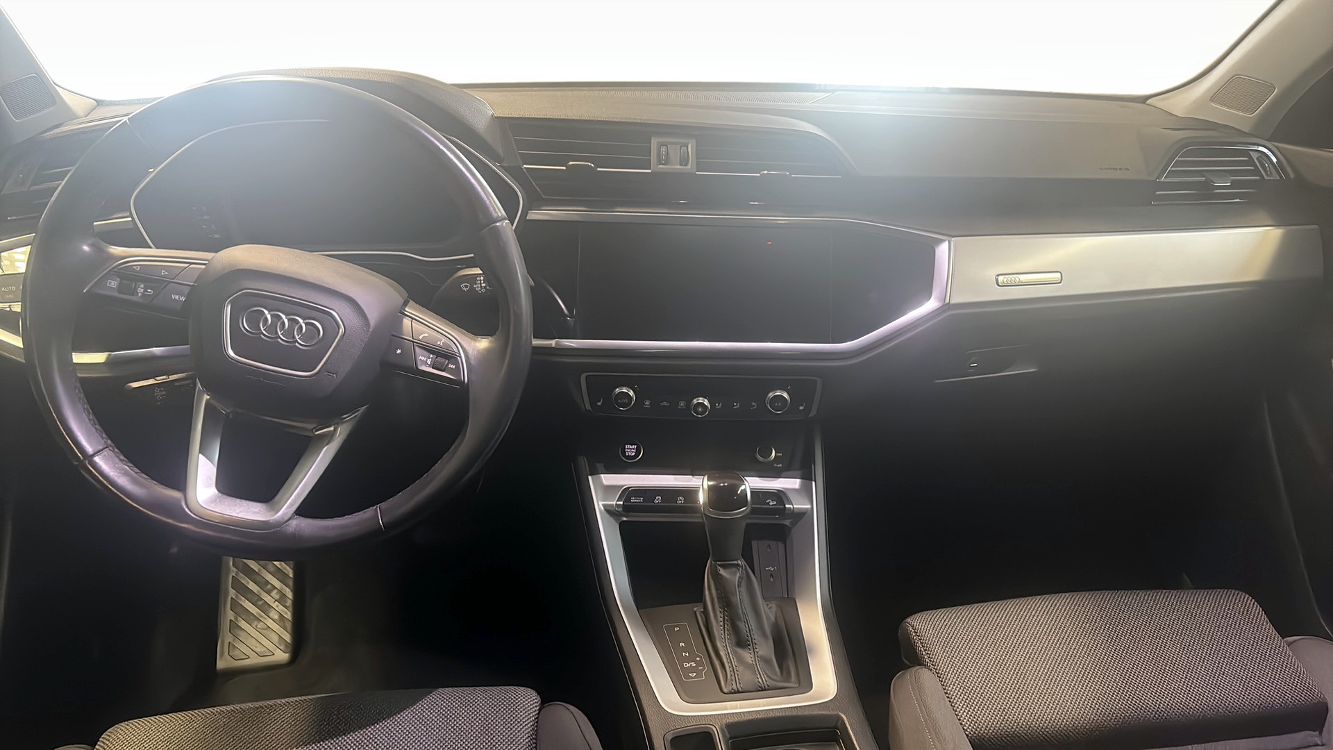 Audi Q3 UTA79F