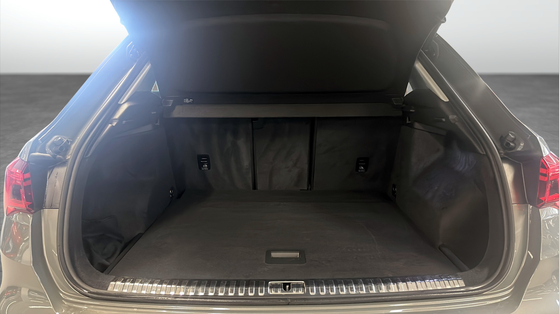 Audi Q3 UTA79F