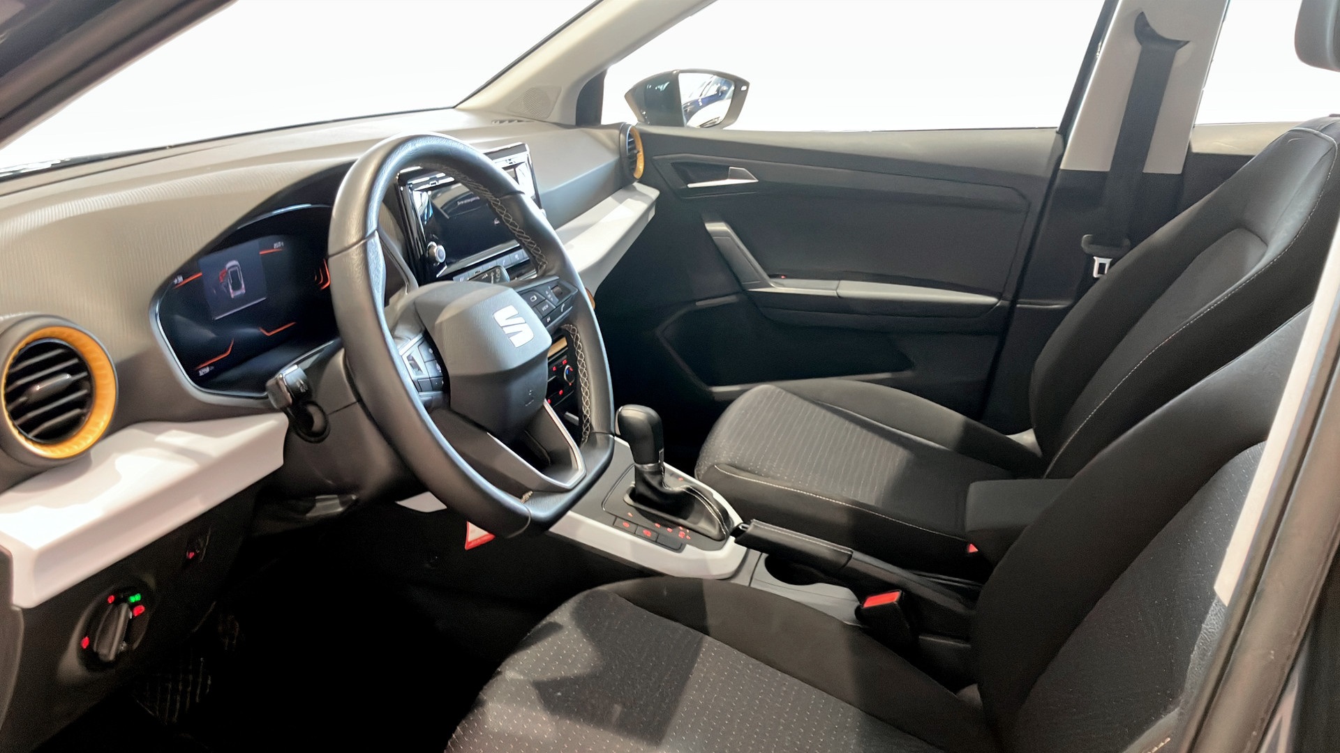 SEAT Arona UTR04H