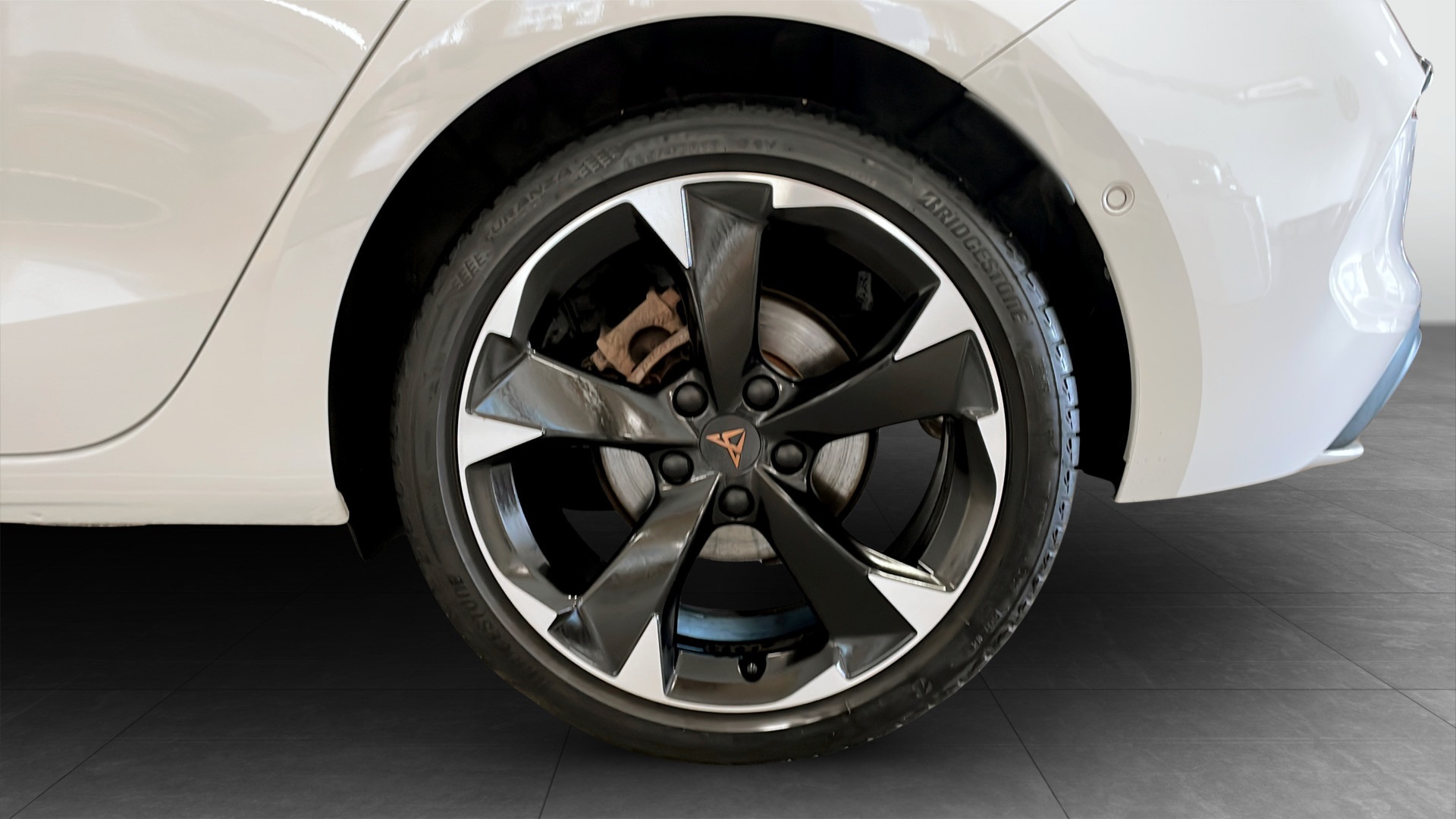 CUPRA Leon UUA42B
