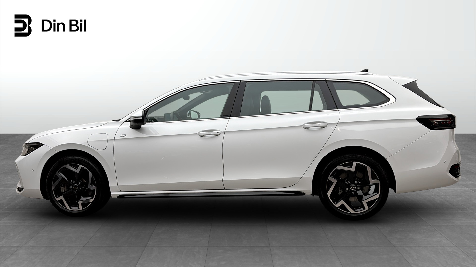 Volkswagen Passat UUH26P