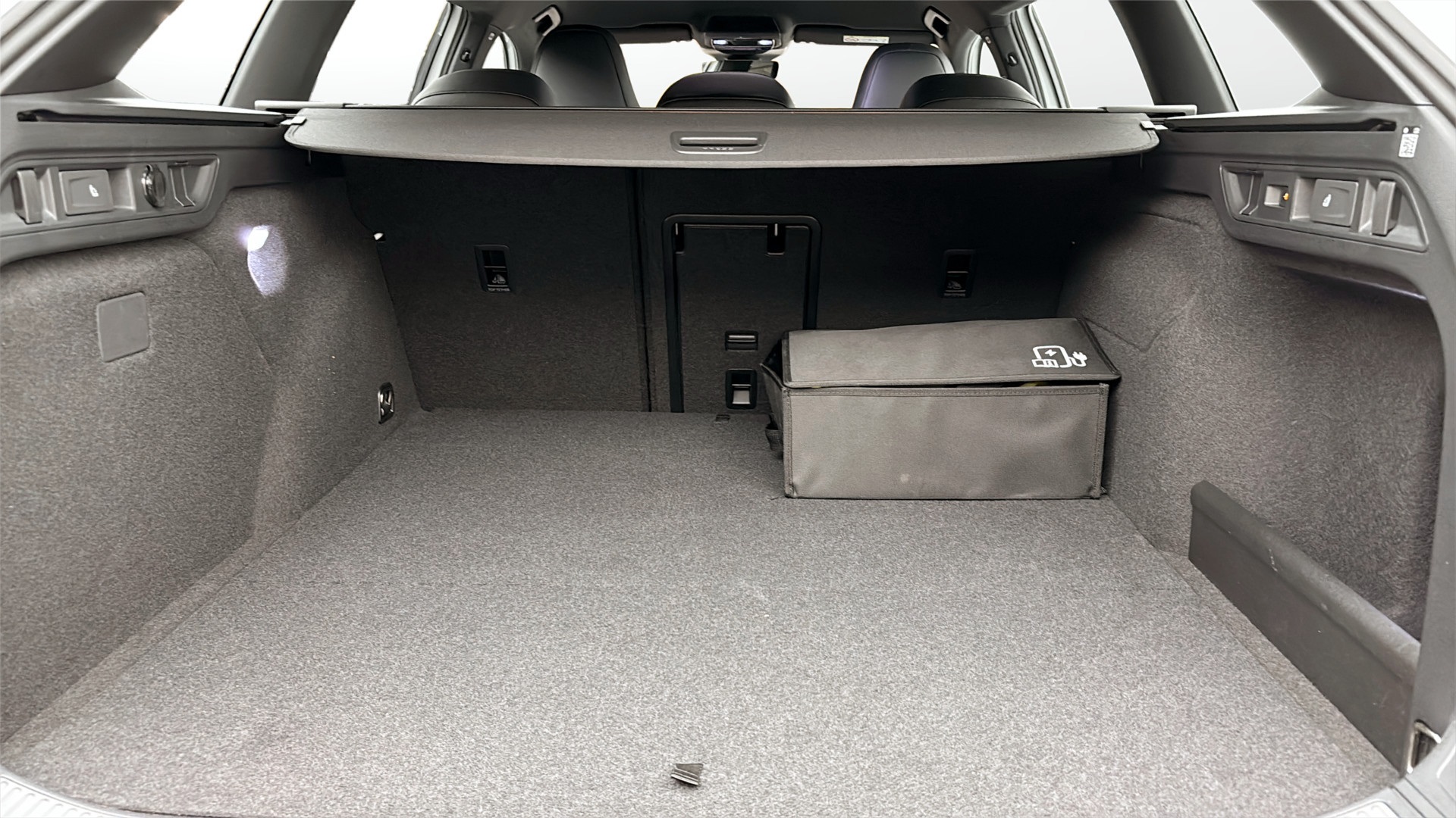Volkswagen Passat UUH26P