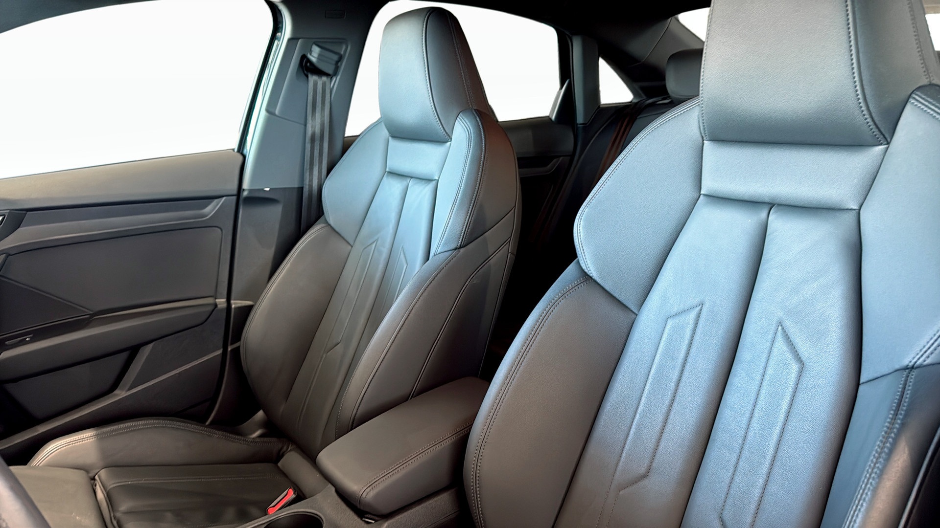 Audi A3 Sedan UUK08J