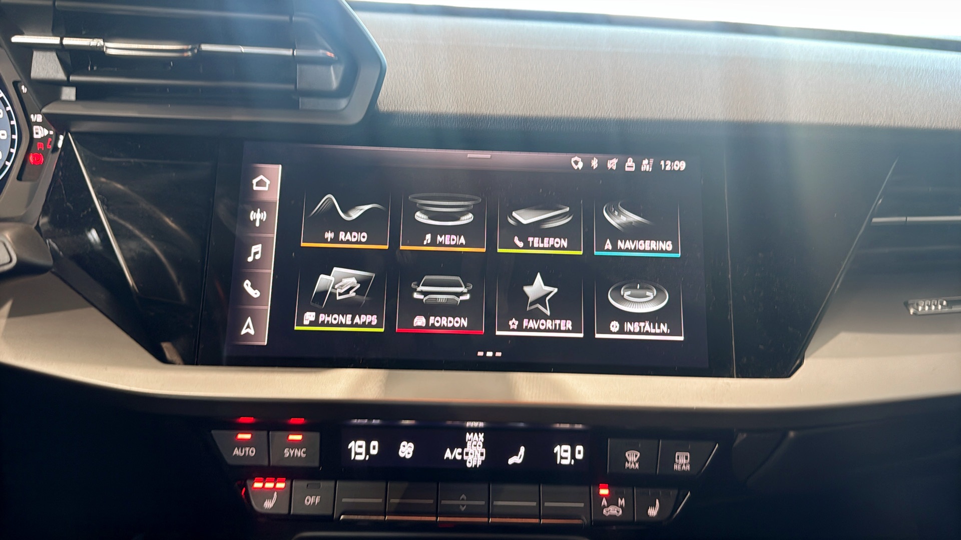 Audi A3 Sedan UUK08J
