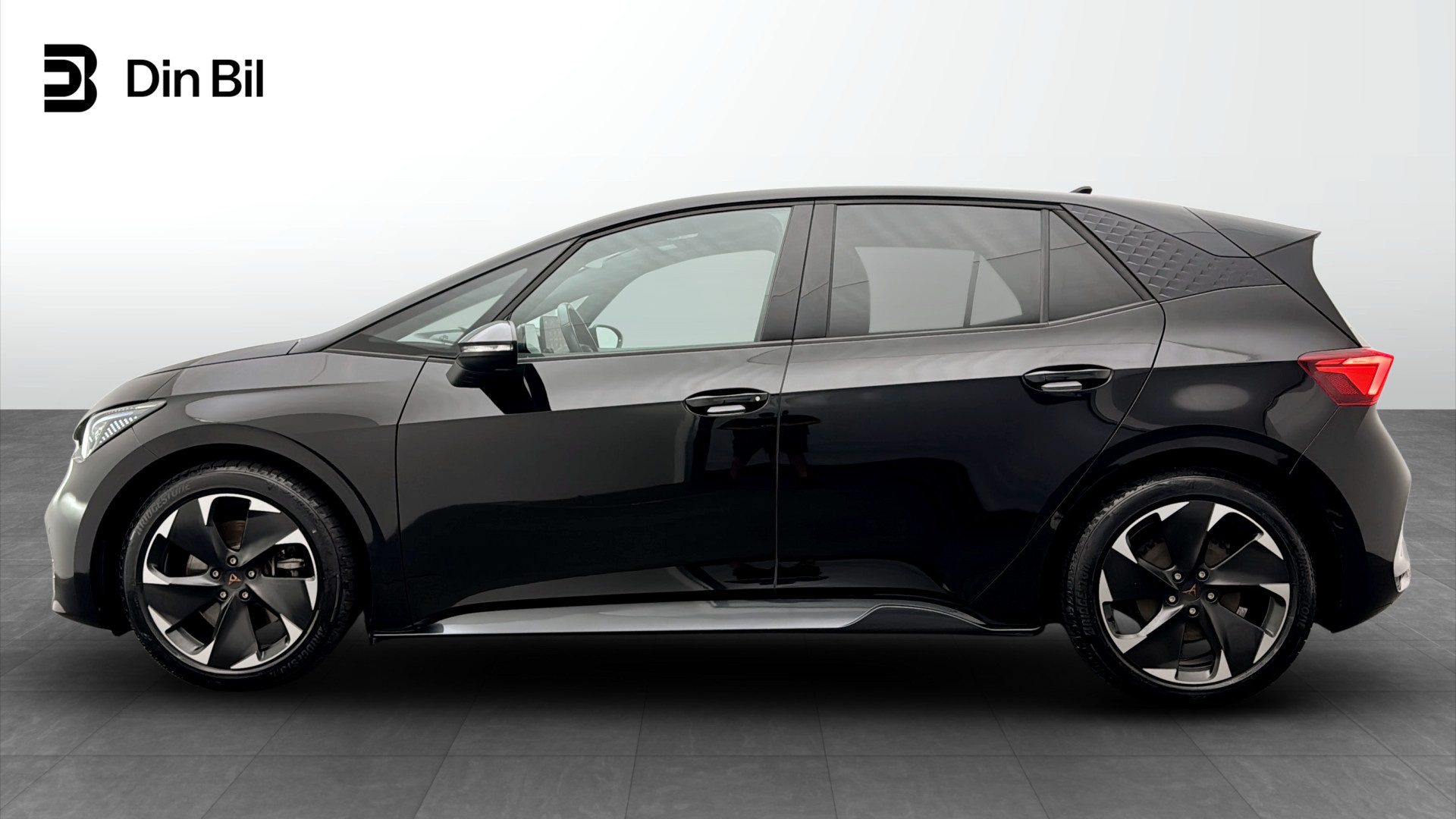 CUPRA Born UUP04F