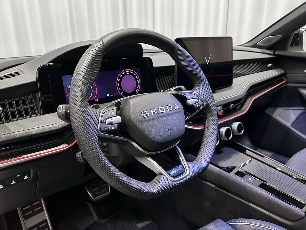 Skoda Superb Combi UWB20F