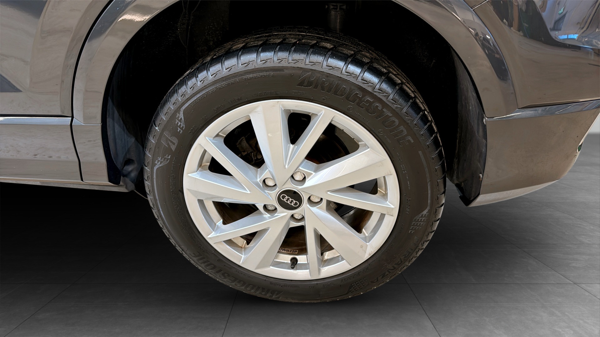 Audi Q2 UWB22P