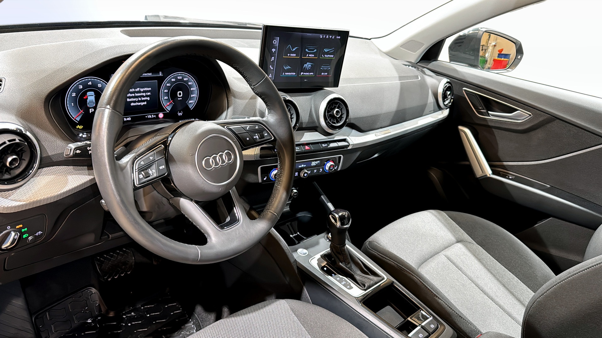 Audi Q2 UWB22P