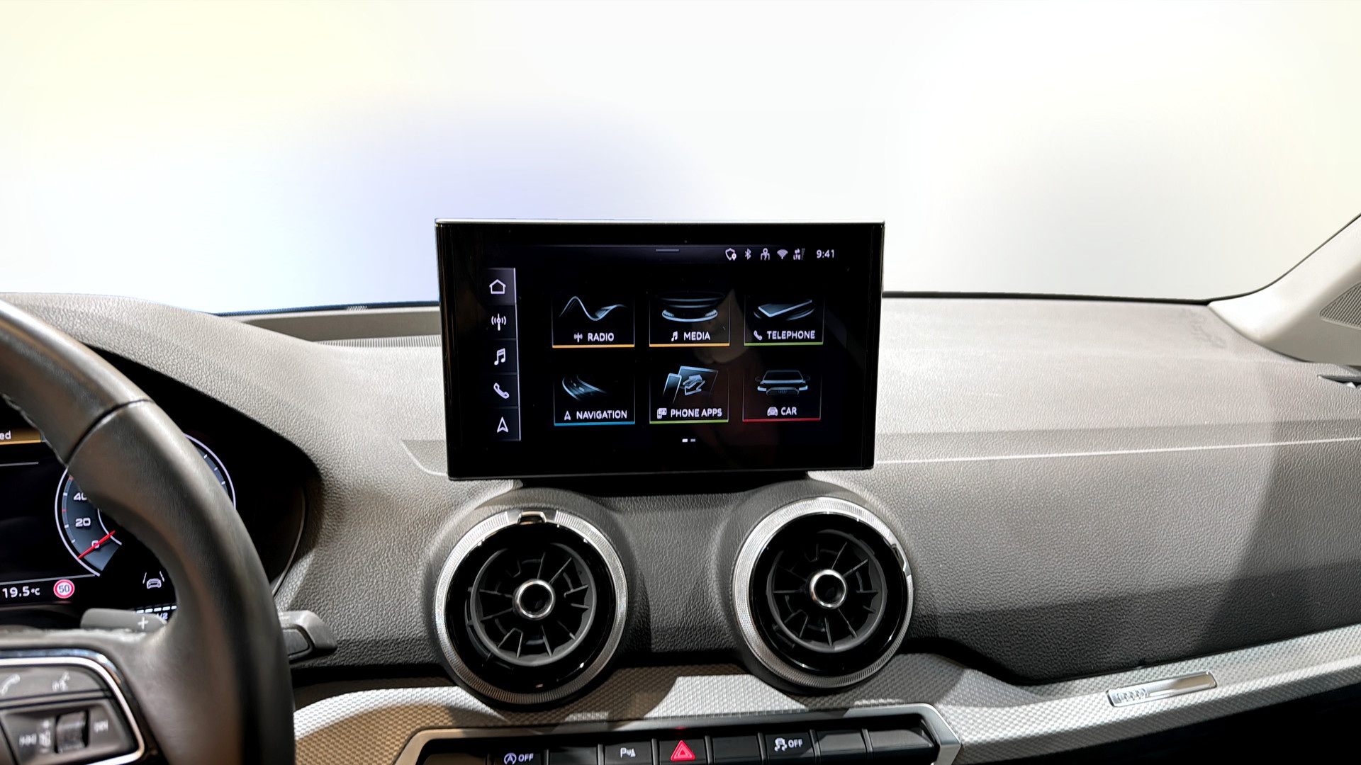 Audi Q2 UWB22P