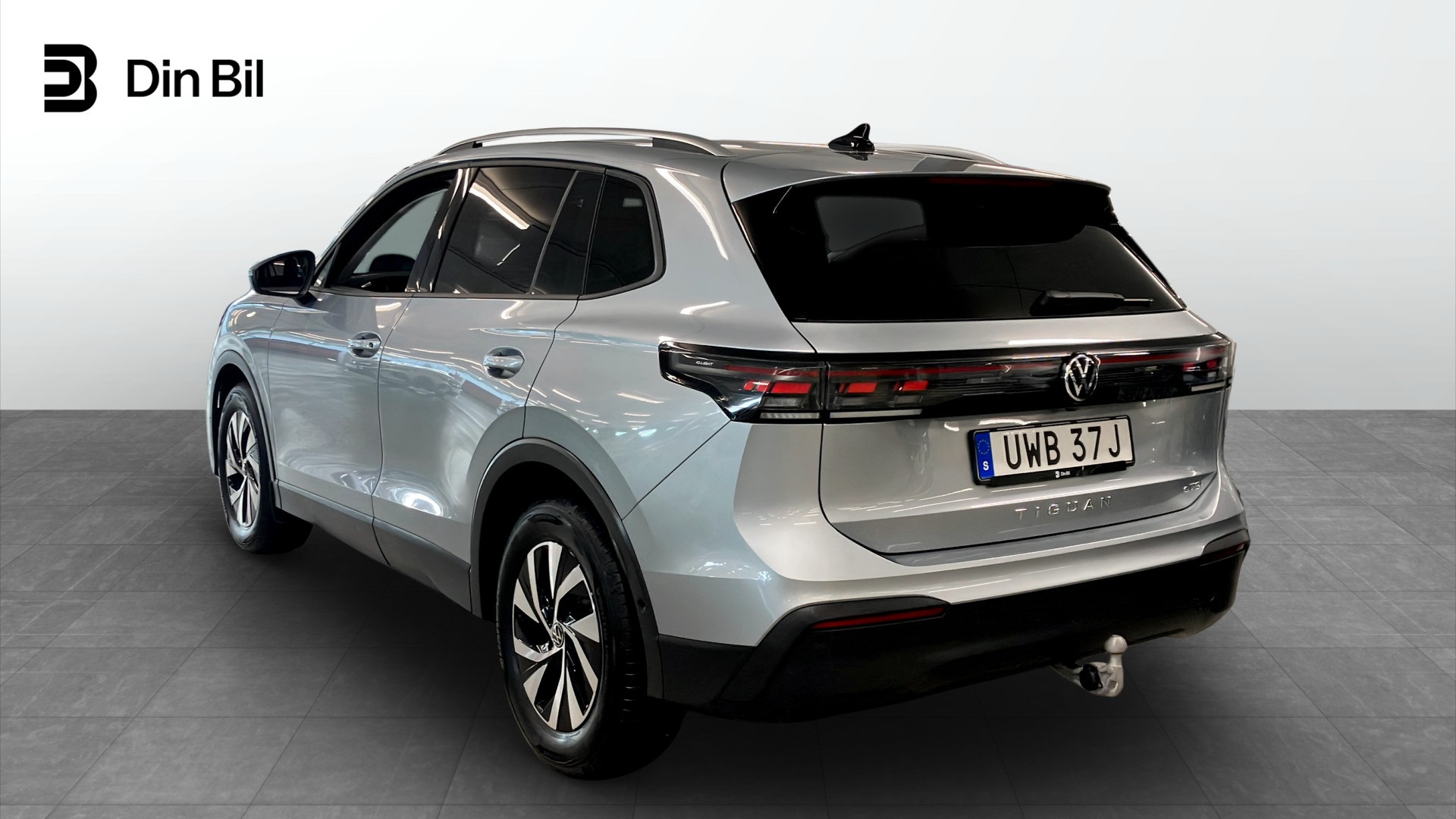 Volkswagen Tiguan UWB37J