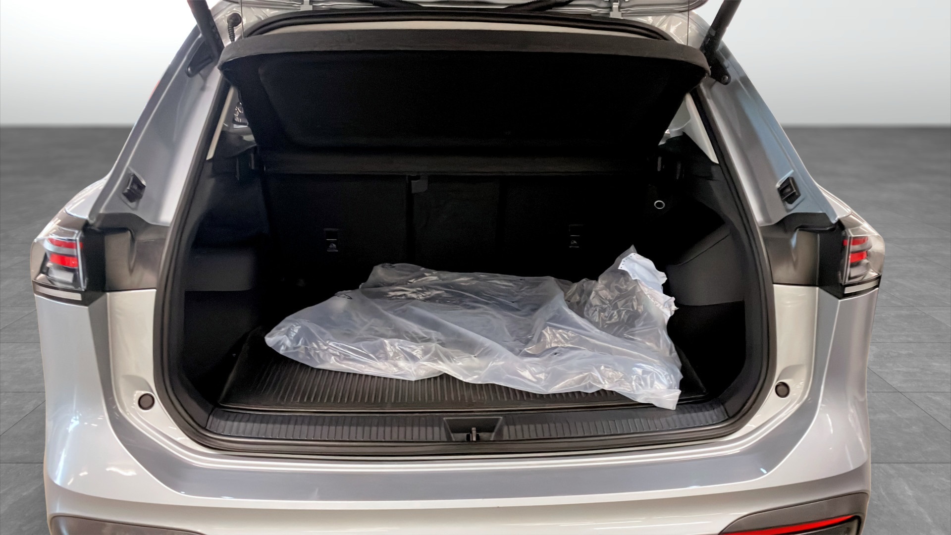 Volkswagen Tiguan UWB37J