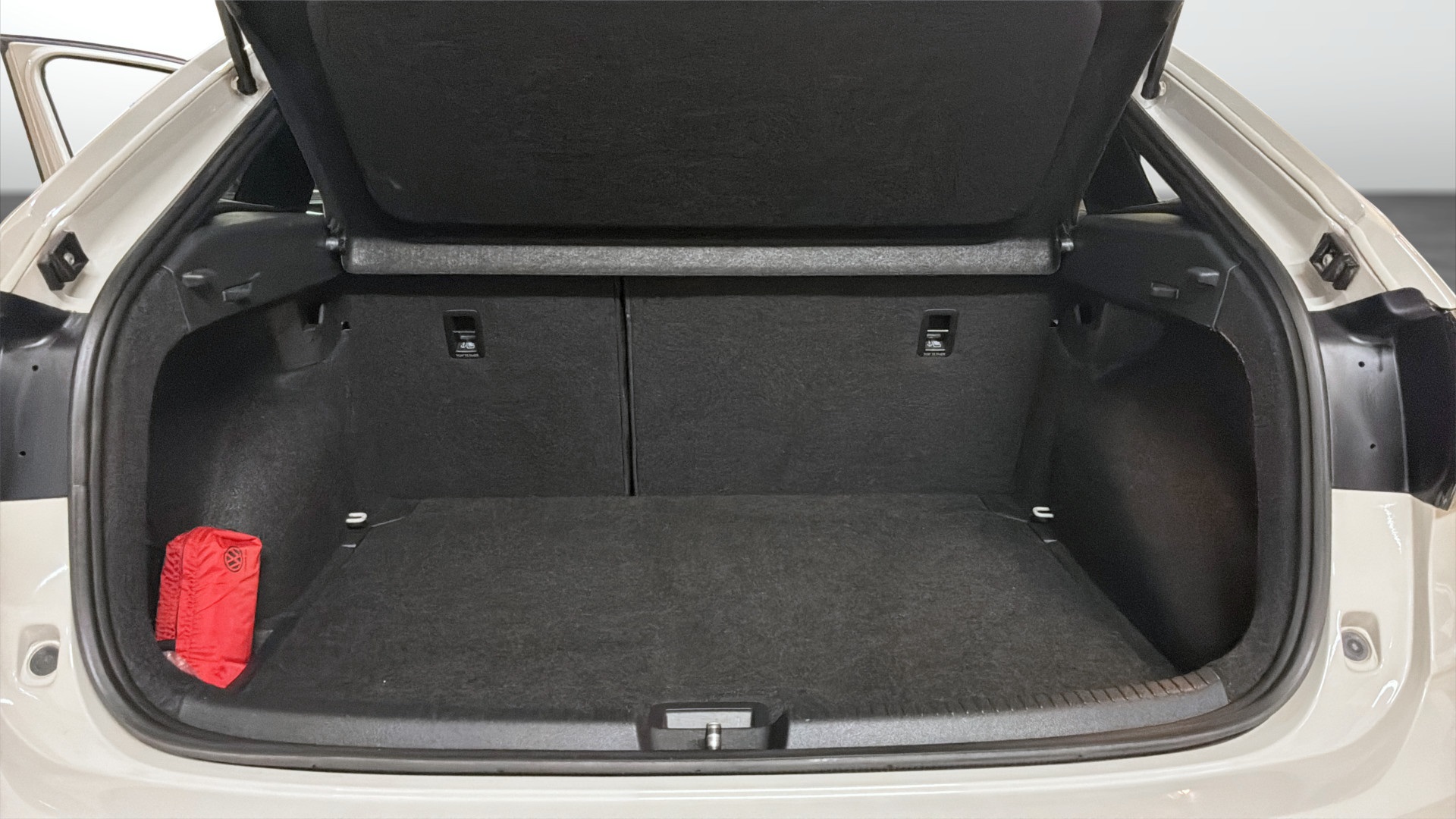 Volkswagen Taigo UWF08L