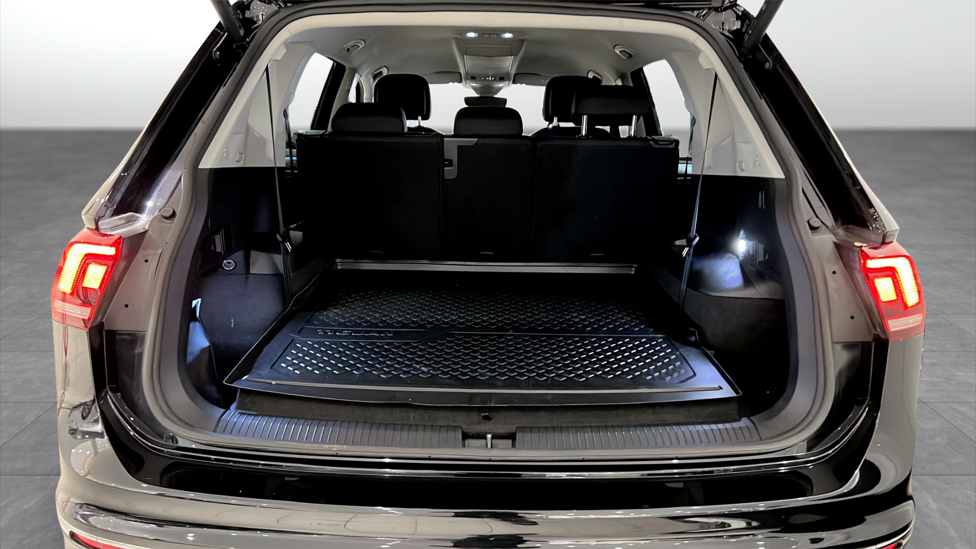 Volkswagen Tiguan Allspace UWG26G