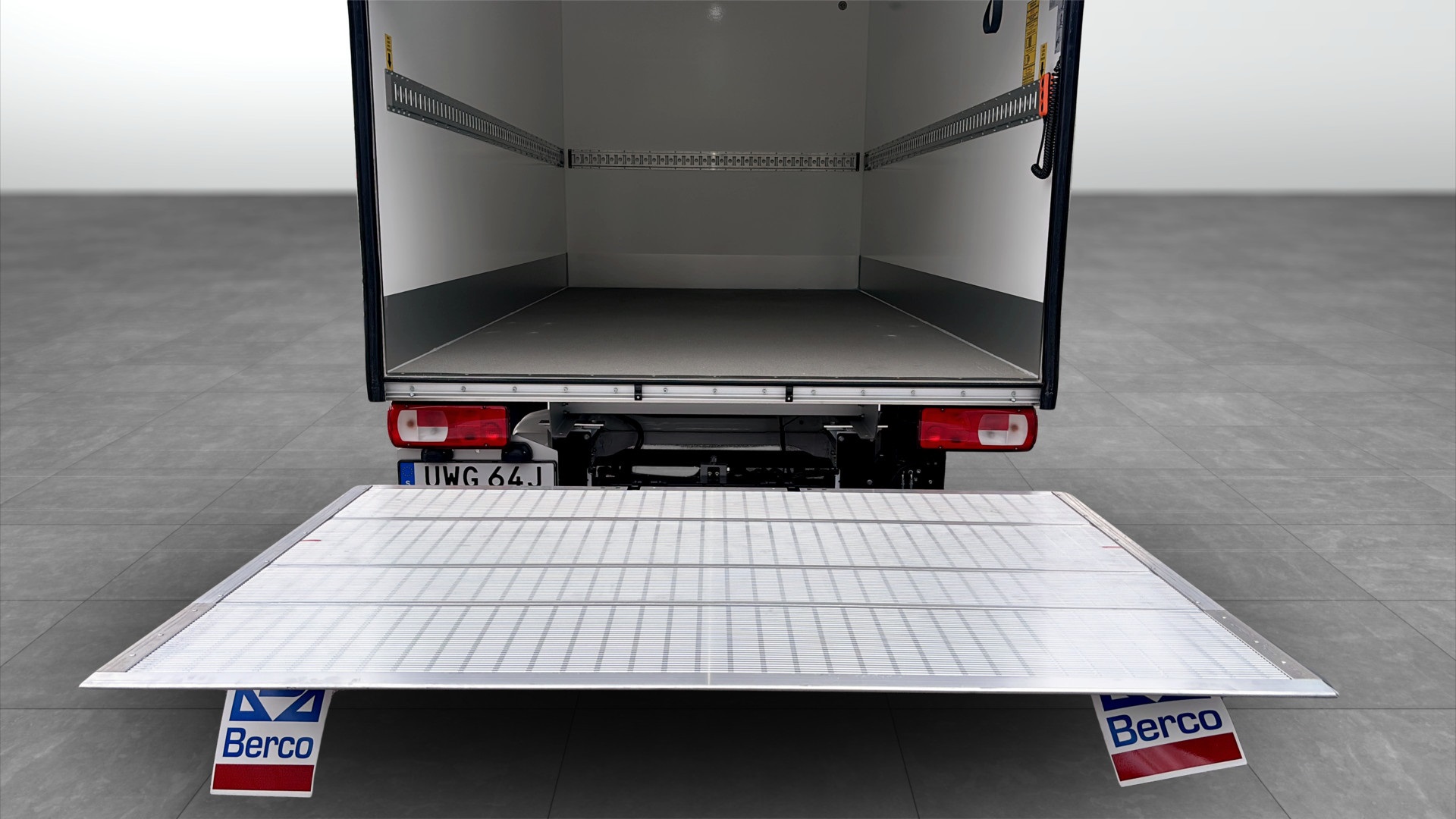 Volkswagen Crafter Enkelhytt lång hjulbas UWG64J