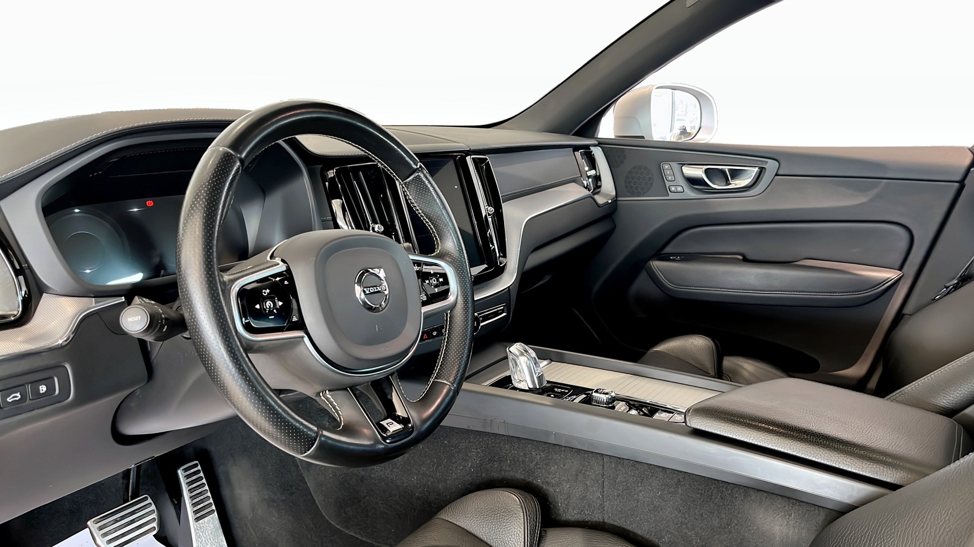 Volvo XC60 UWP69W