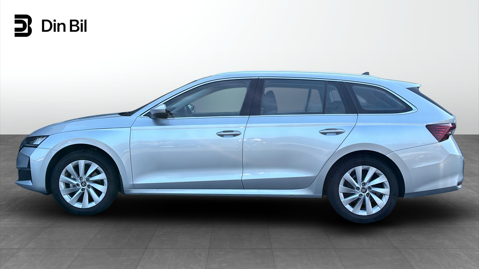 Skoda Octavia Combi UXH09T