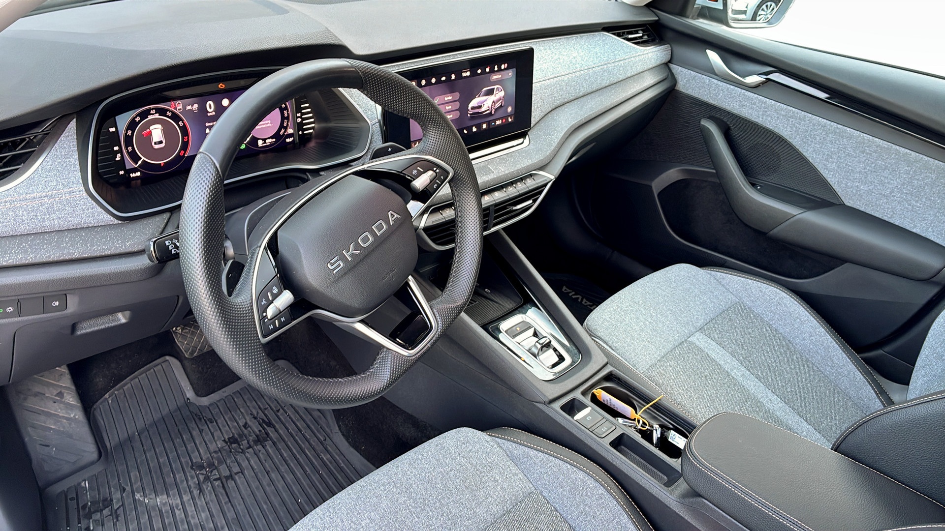 Skoda Octavia Combi UXH09T