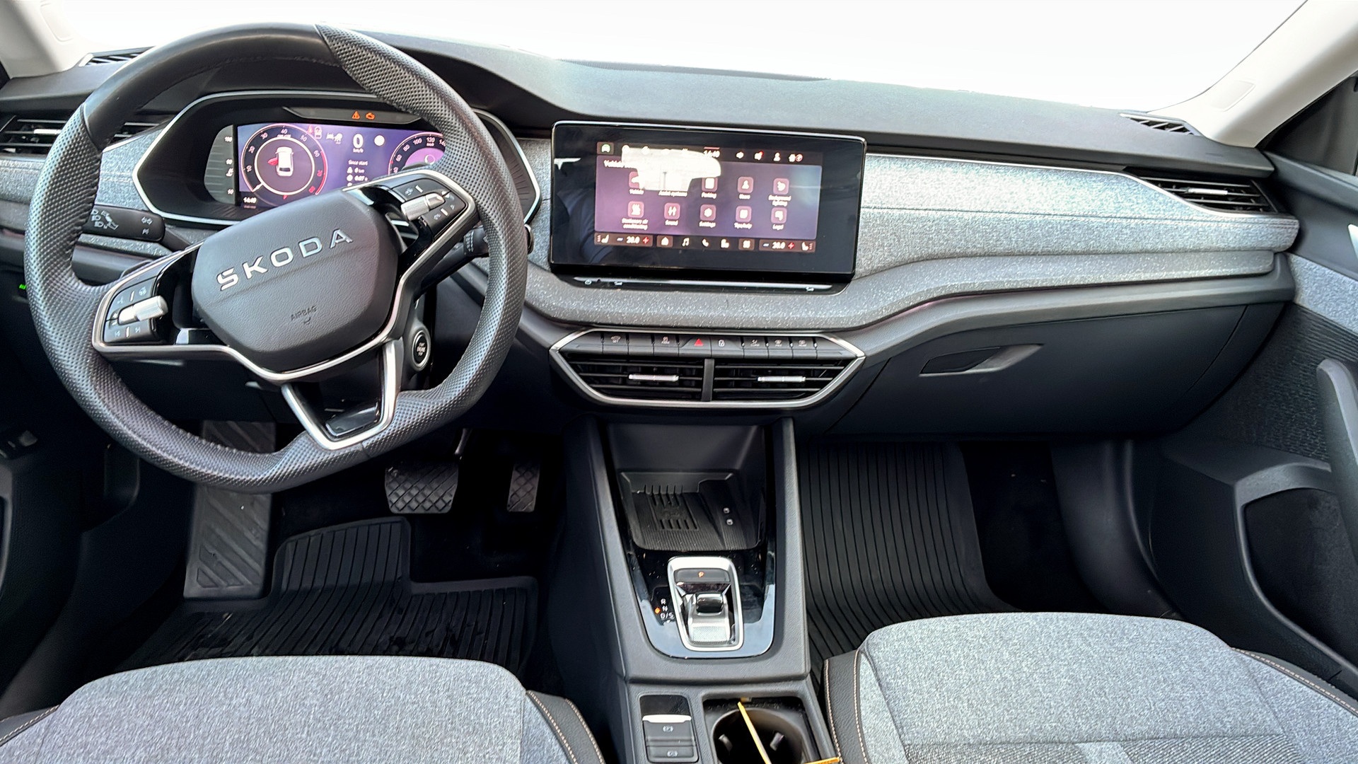 Skoda Octavia Combi UXH09T