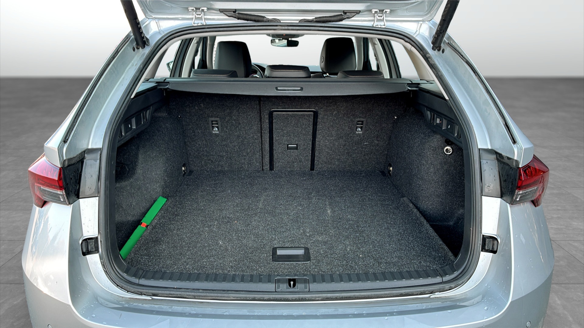 Skoda Octavia Combi UXH09T