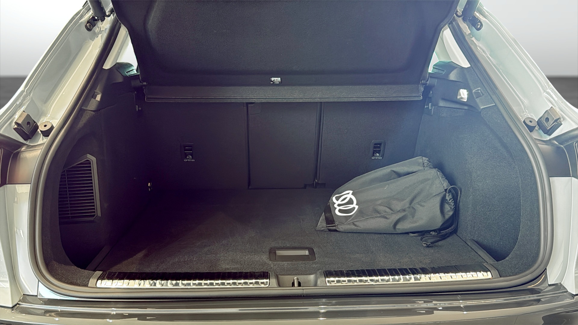 Audi Q3 UXP03L